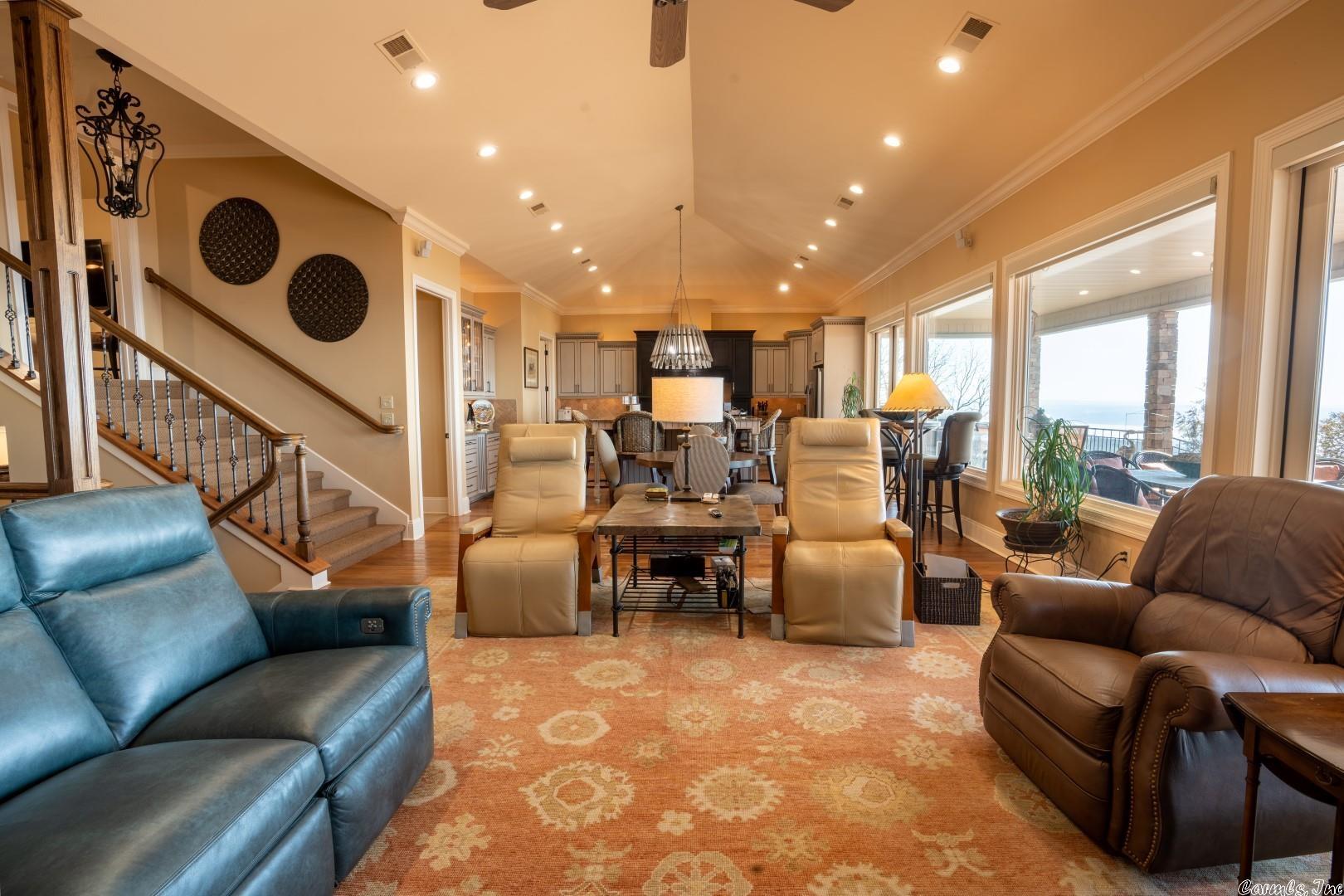 EAGLE RIDGE - Residential