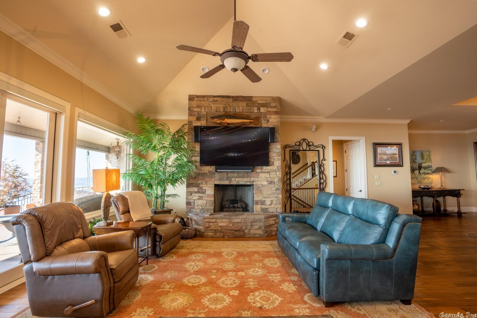 EAGLE RIDGE - Residential