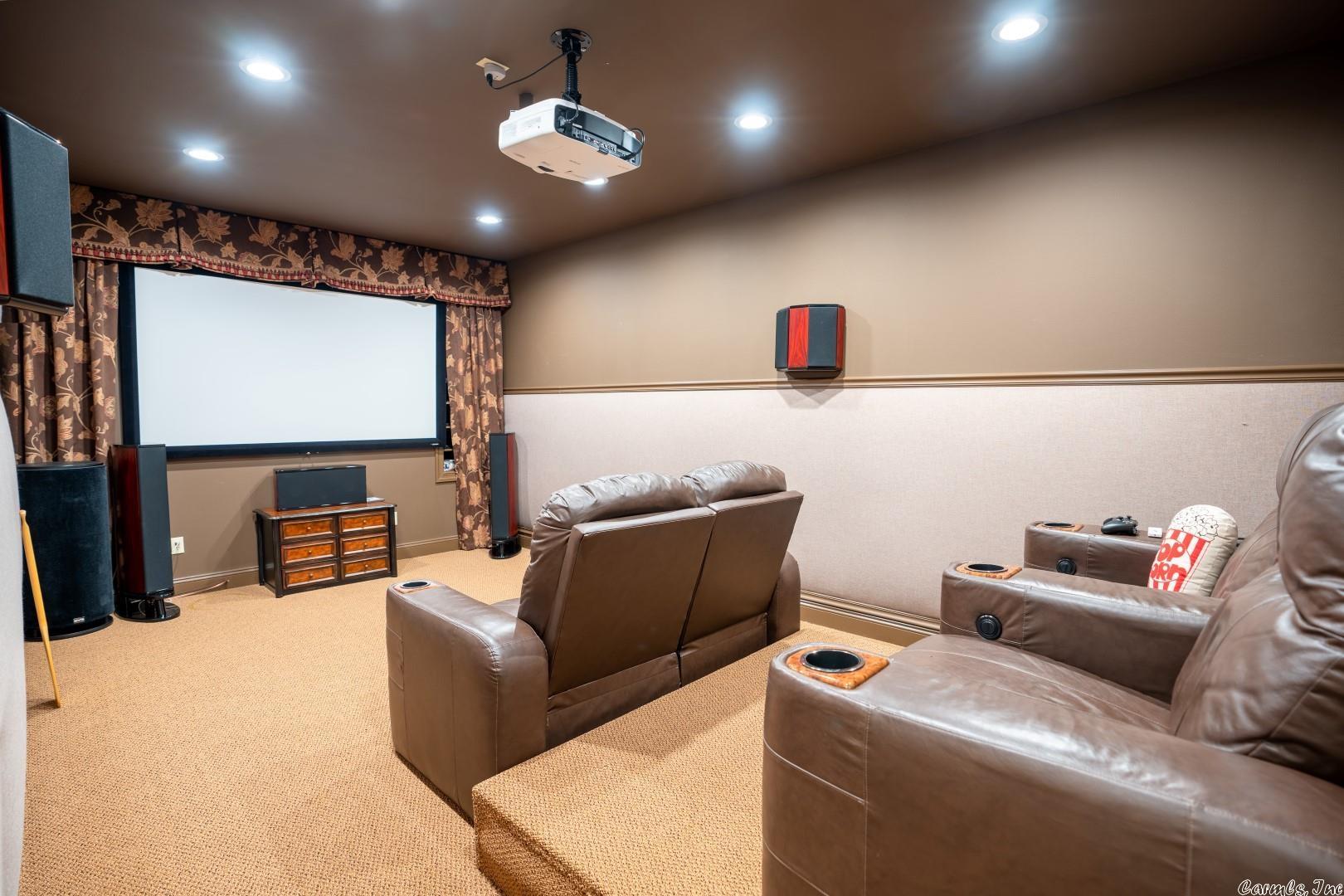 EAGLE RIDGE - Residential