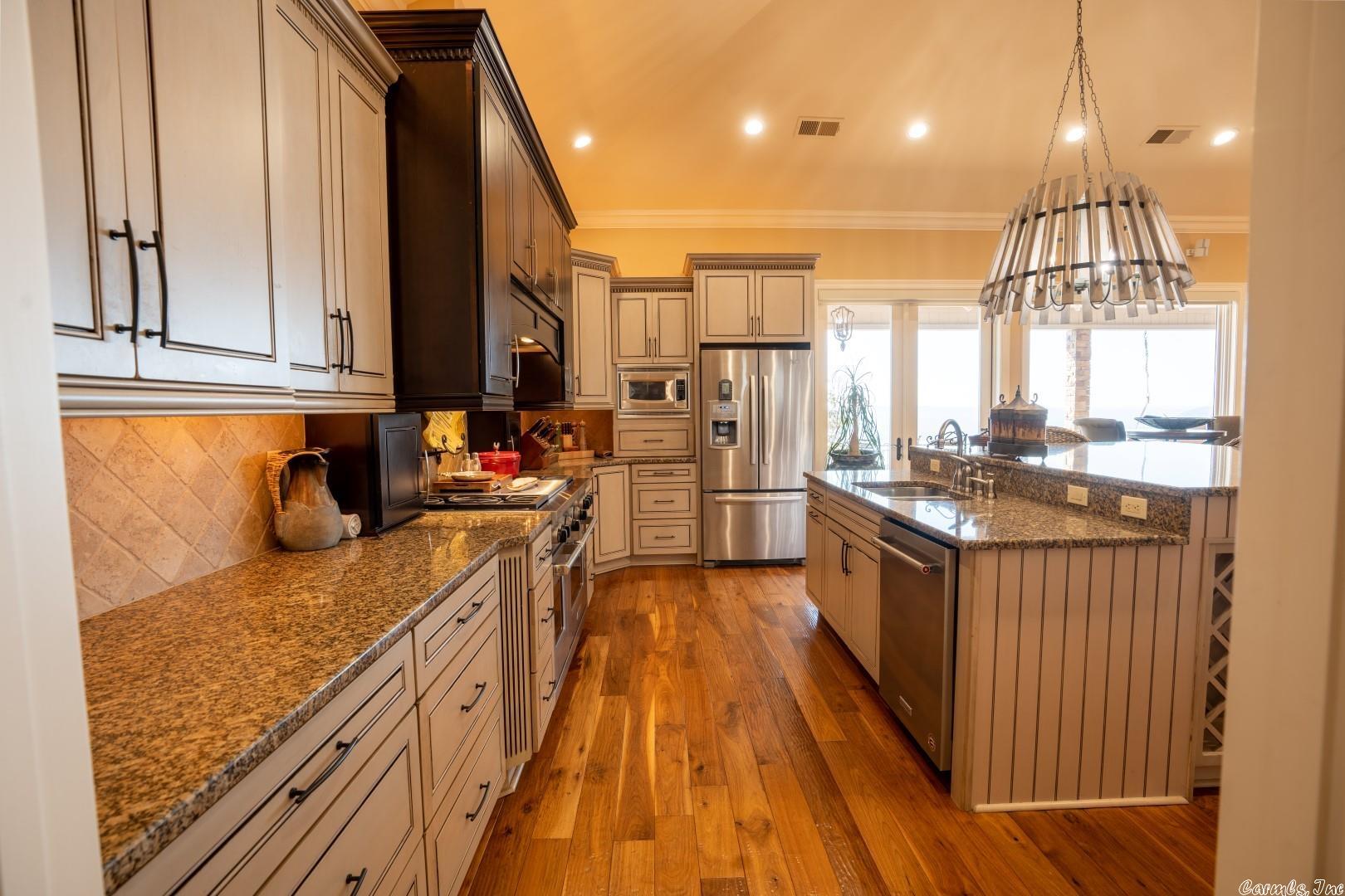 EAGLE RIDGE - Residential