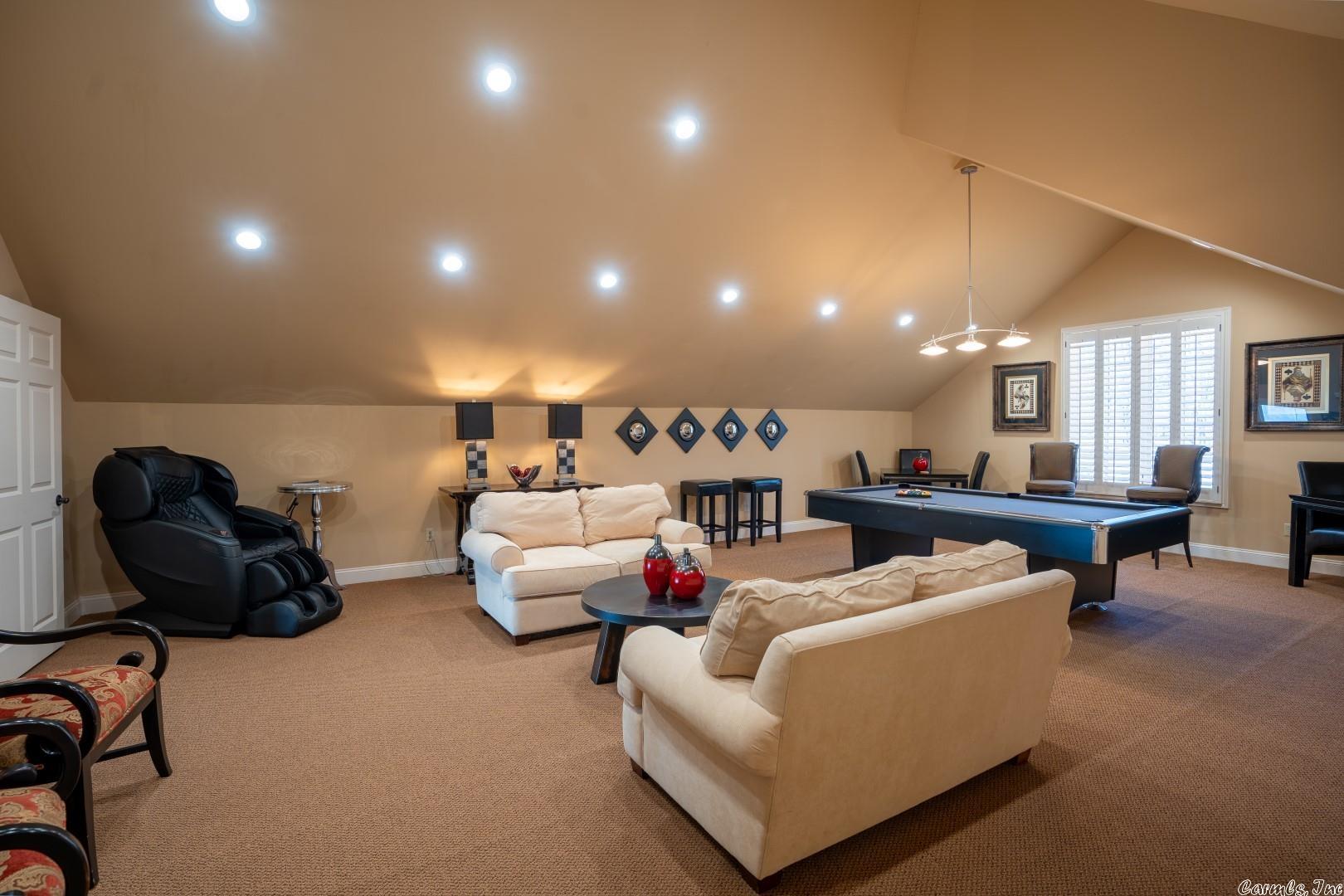 EAGLE RIDGE - Residential