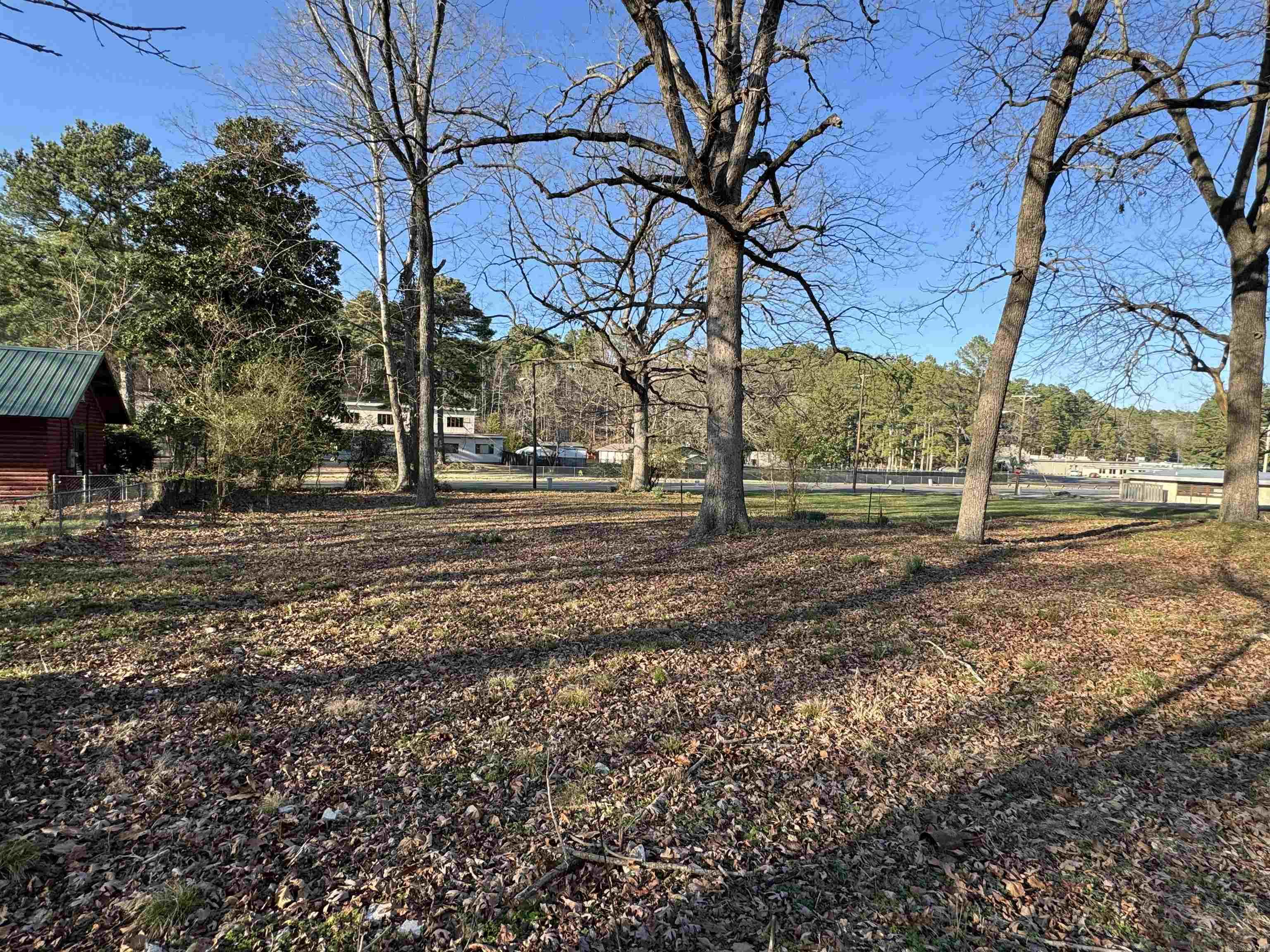 2 vacant lots near downtown Hot Springs and the Hot Springs National Park. Beautiful buildable lot on Whittington zoned R3. Nearly half an acre. All city utilities.
