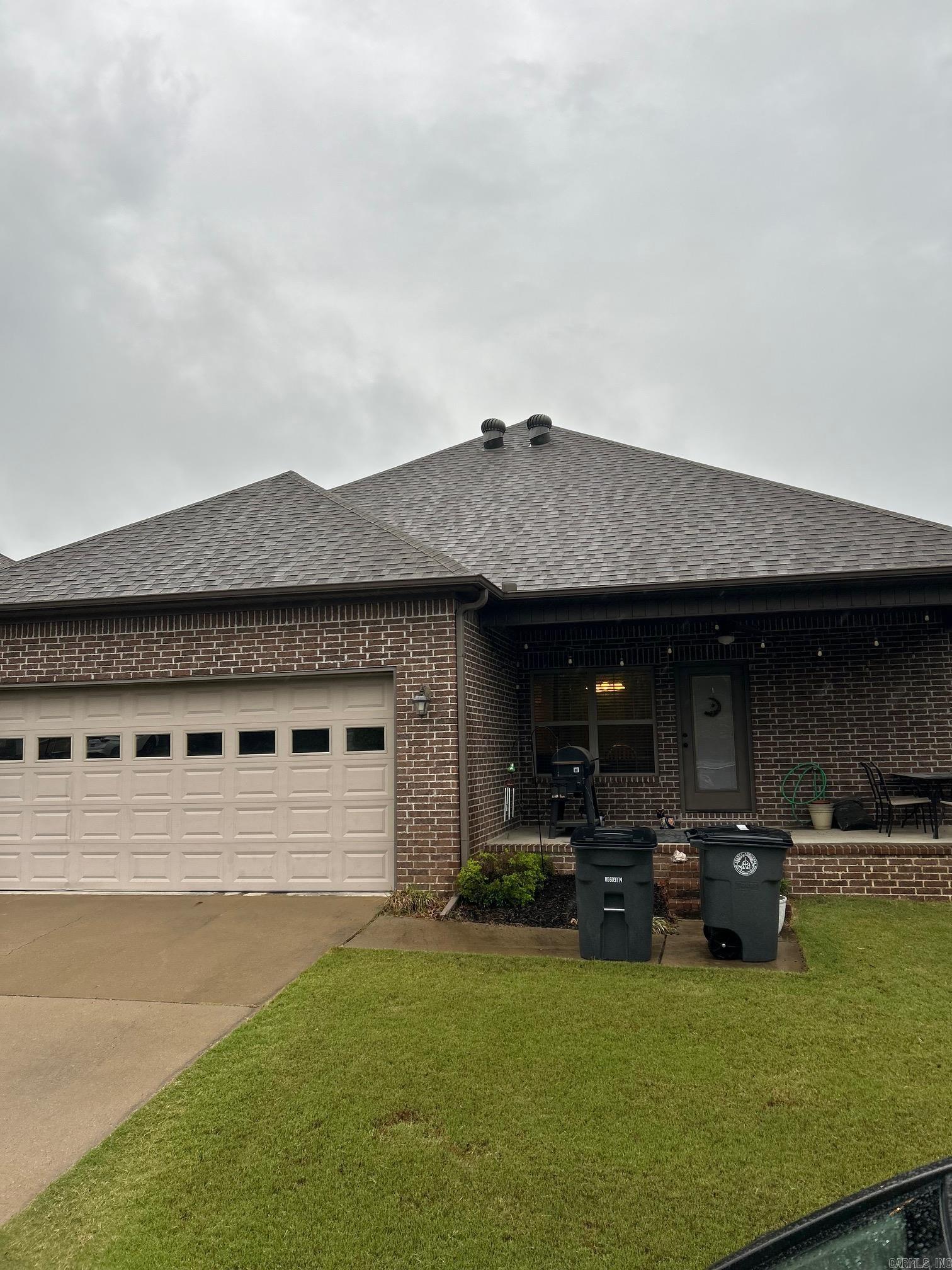 THE POINTE AT SOUTHWIND - Residential
