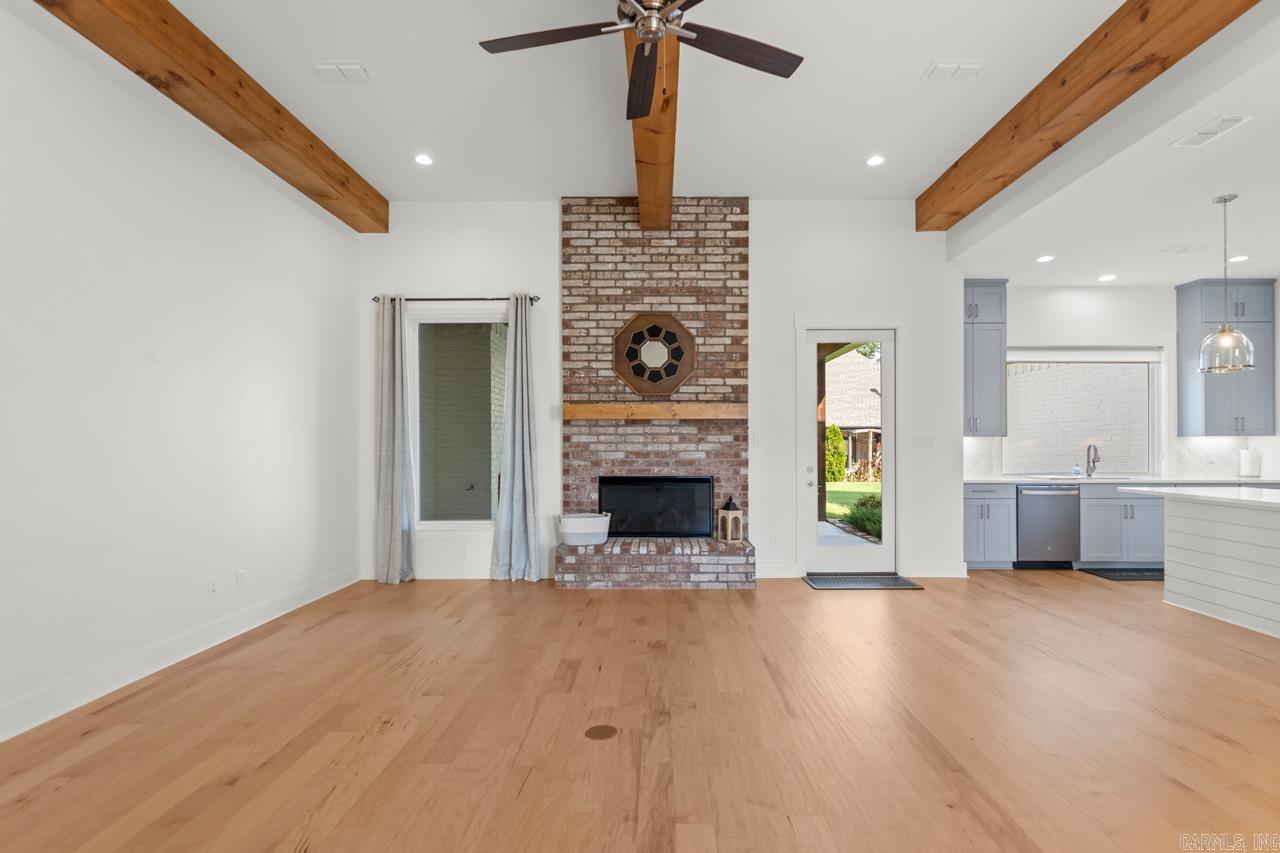 THE POINTE HURRICANE ESTATES - Residential