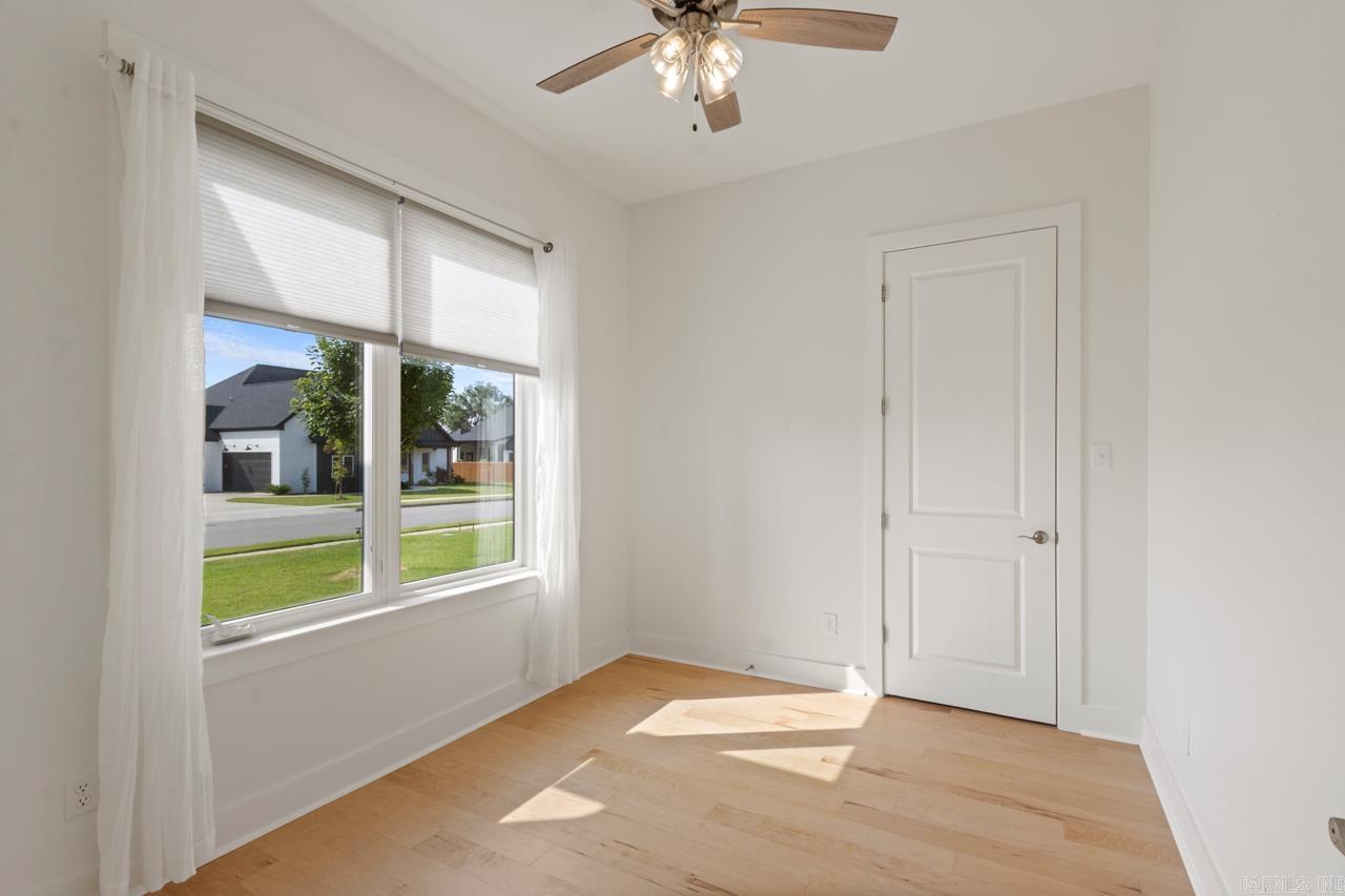 THE POINTE HURRICANE ESTATES - Residential