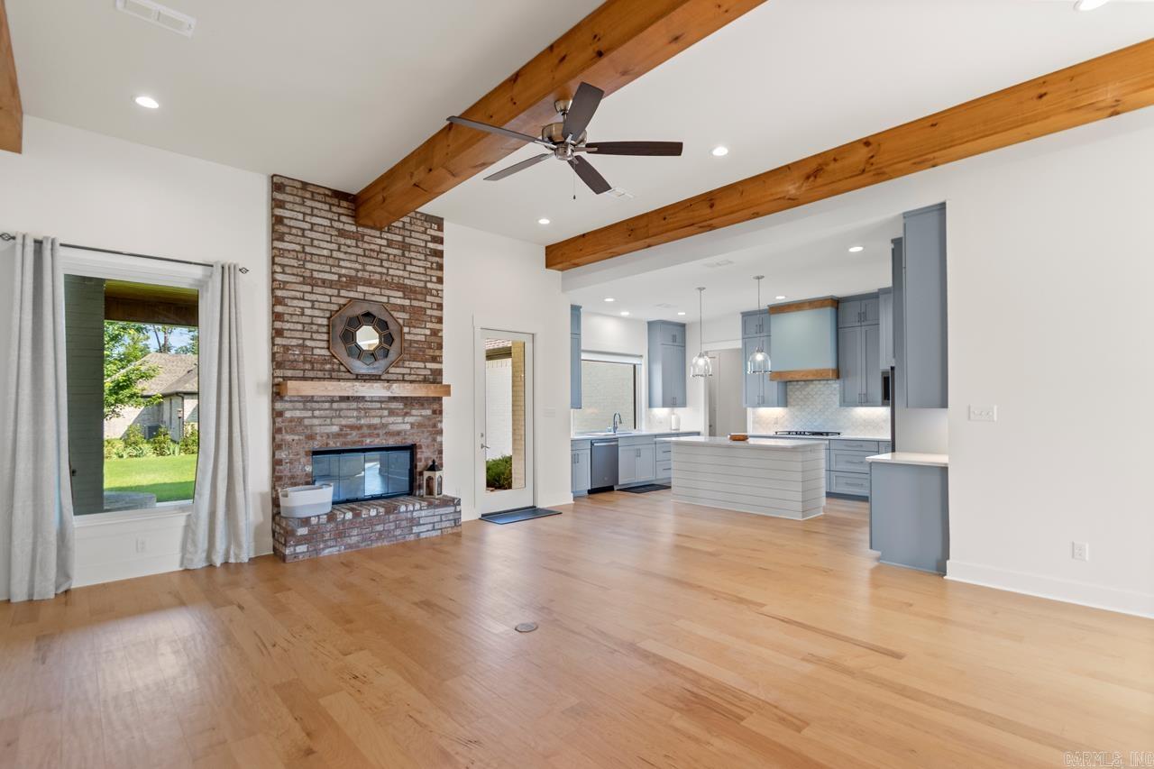 THE POINTE HURRICANE ESTATES - Residential