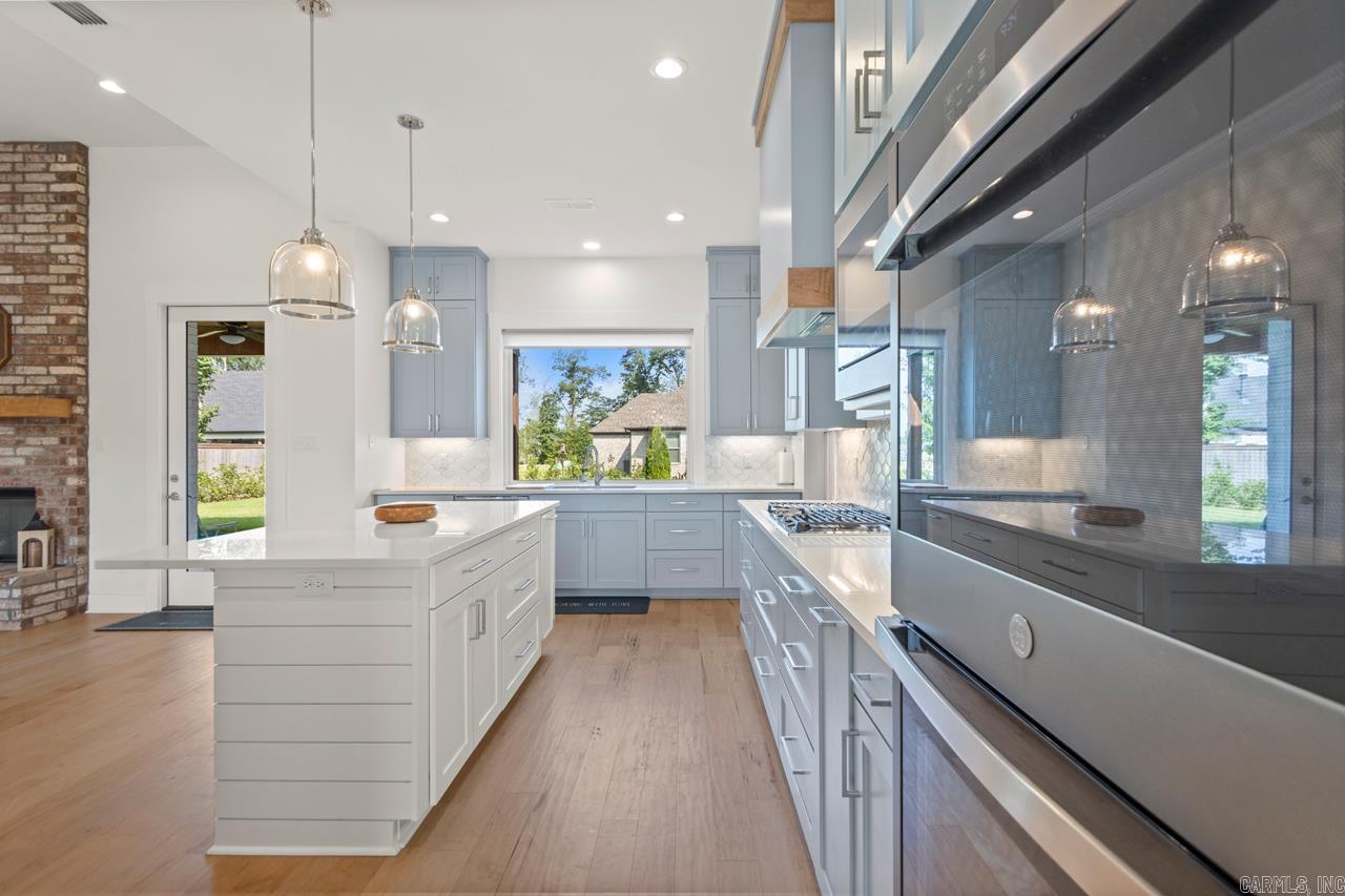 THE POINTE HURRICANE ESTATES - Residential