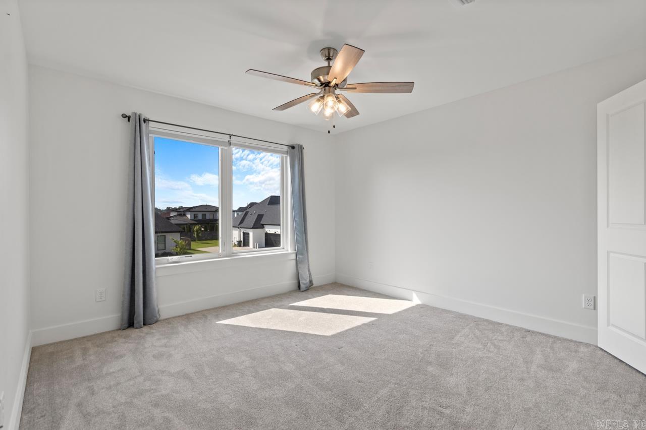 THE POINTE HURRICANE ESTATES - Residential