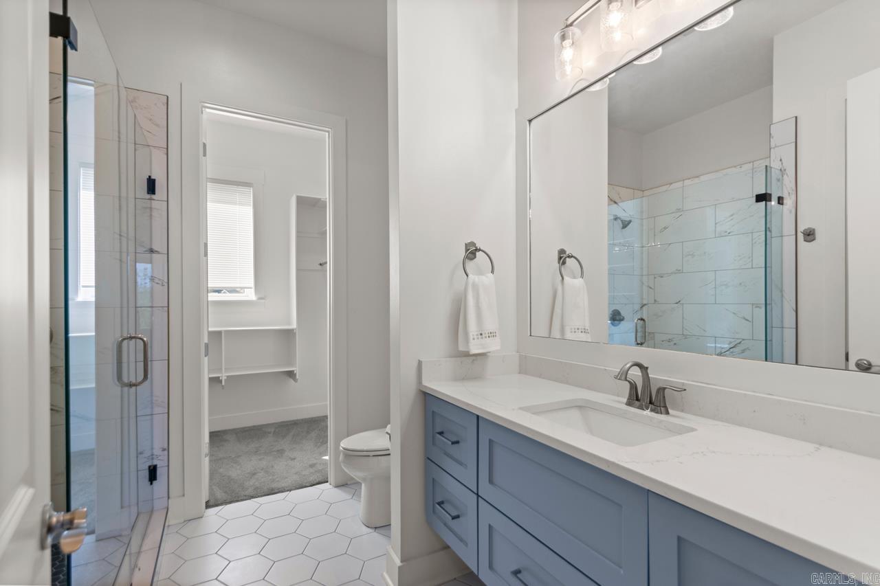 THE POINTE HURRICANE ESTATES - Residential