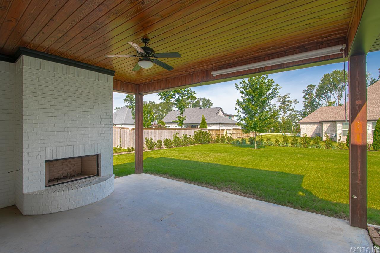 THE POINTE HURRICANE ESTATES - Residential