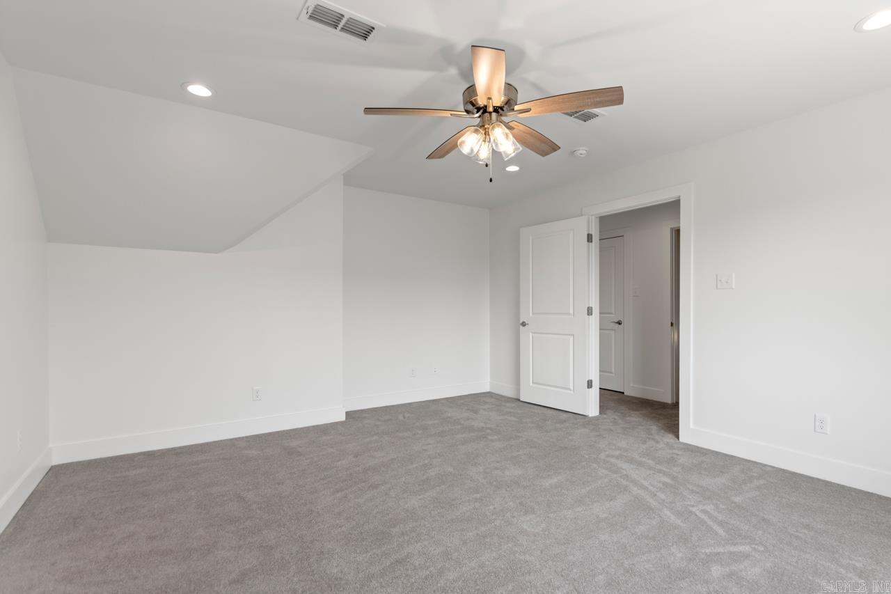 THE POINTE HURRICANE ESTATES - Residential