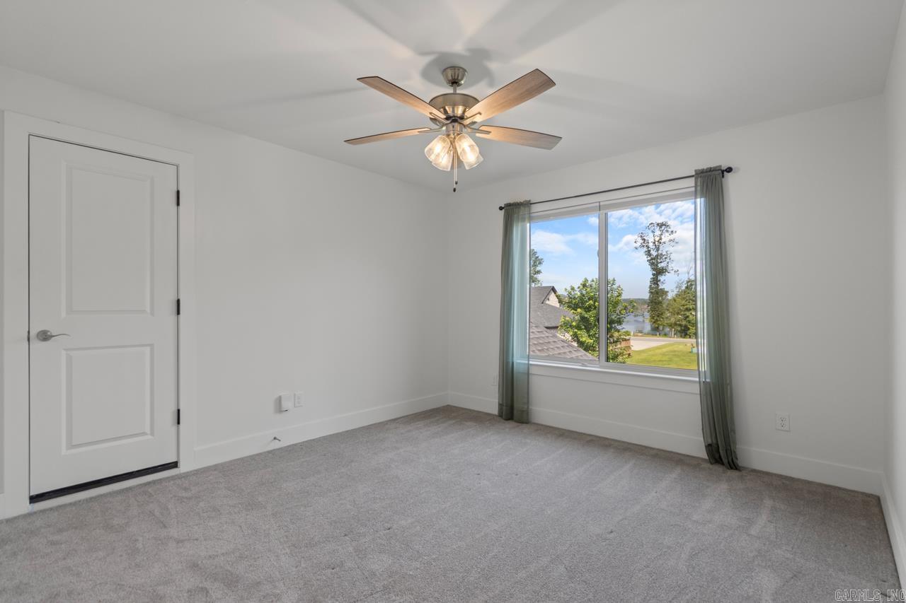 THE POINTE HURRICANE ESTATES - Residential