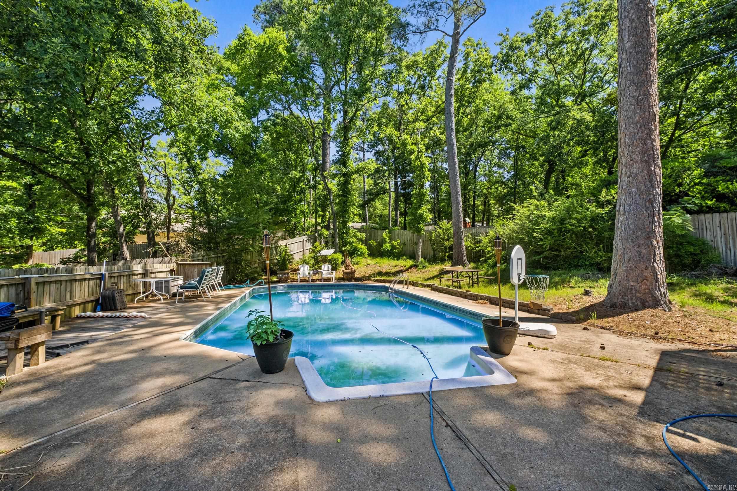 LUDINGTON HGTS - Residential