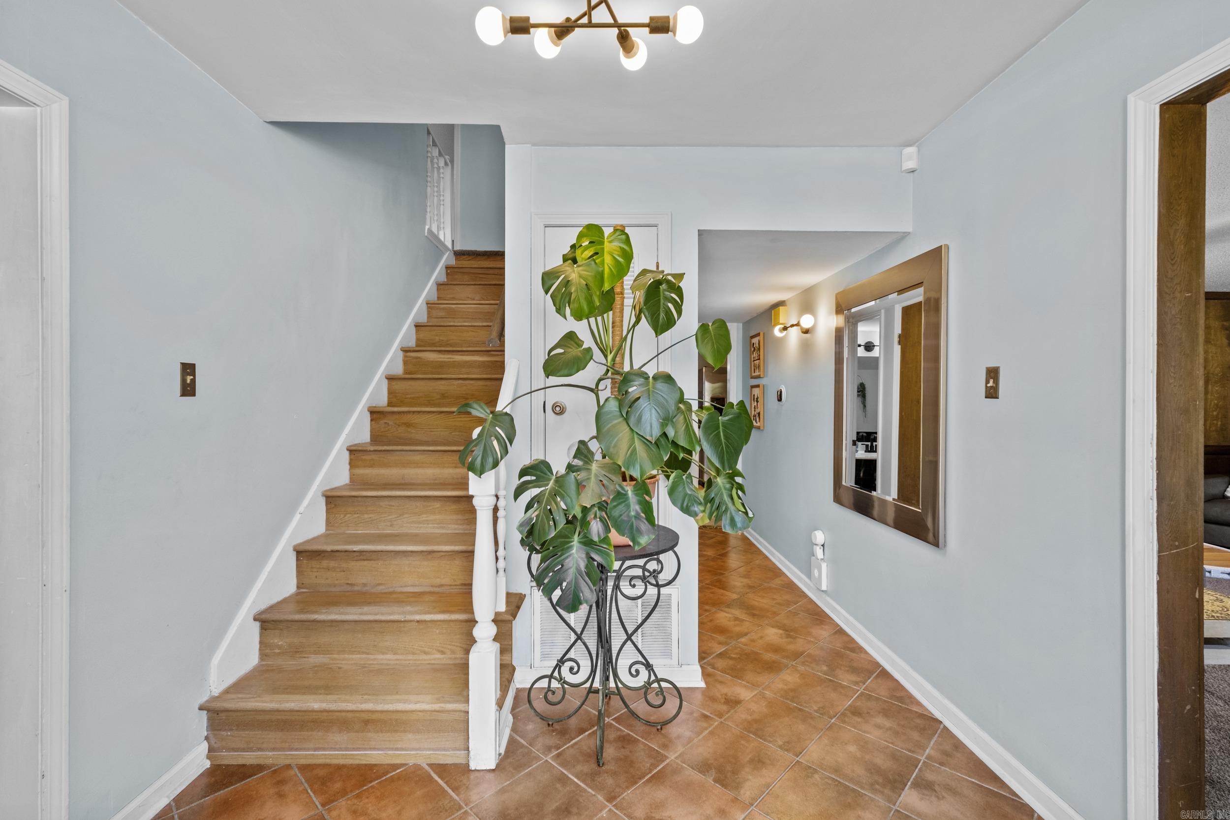 LUDINGTON HGTS - Residential