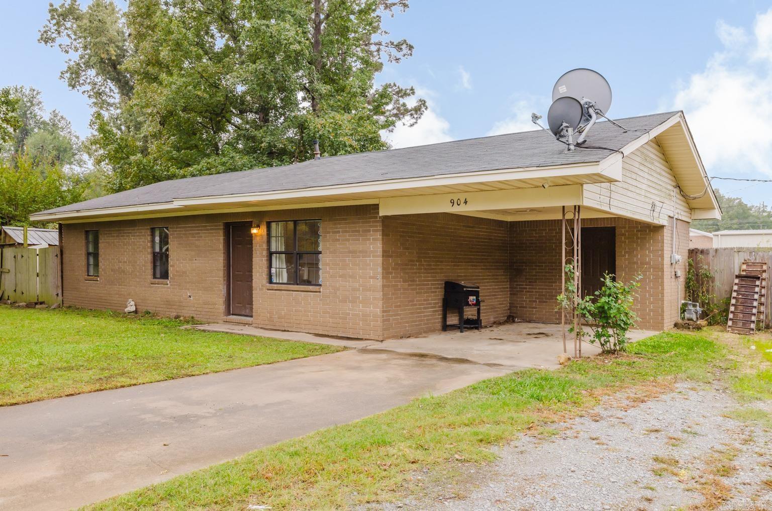 PINE MANOR SUB DIV - Residential