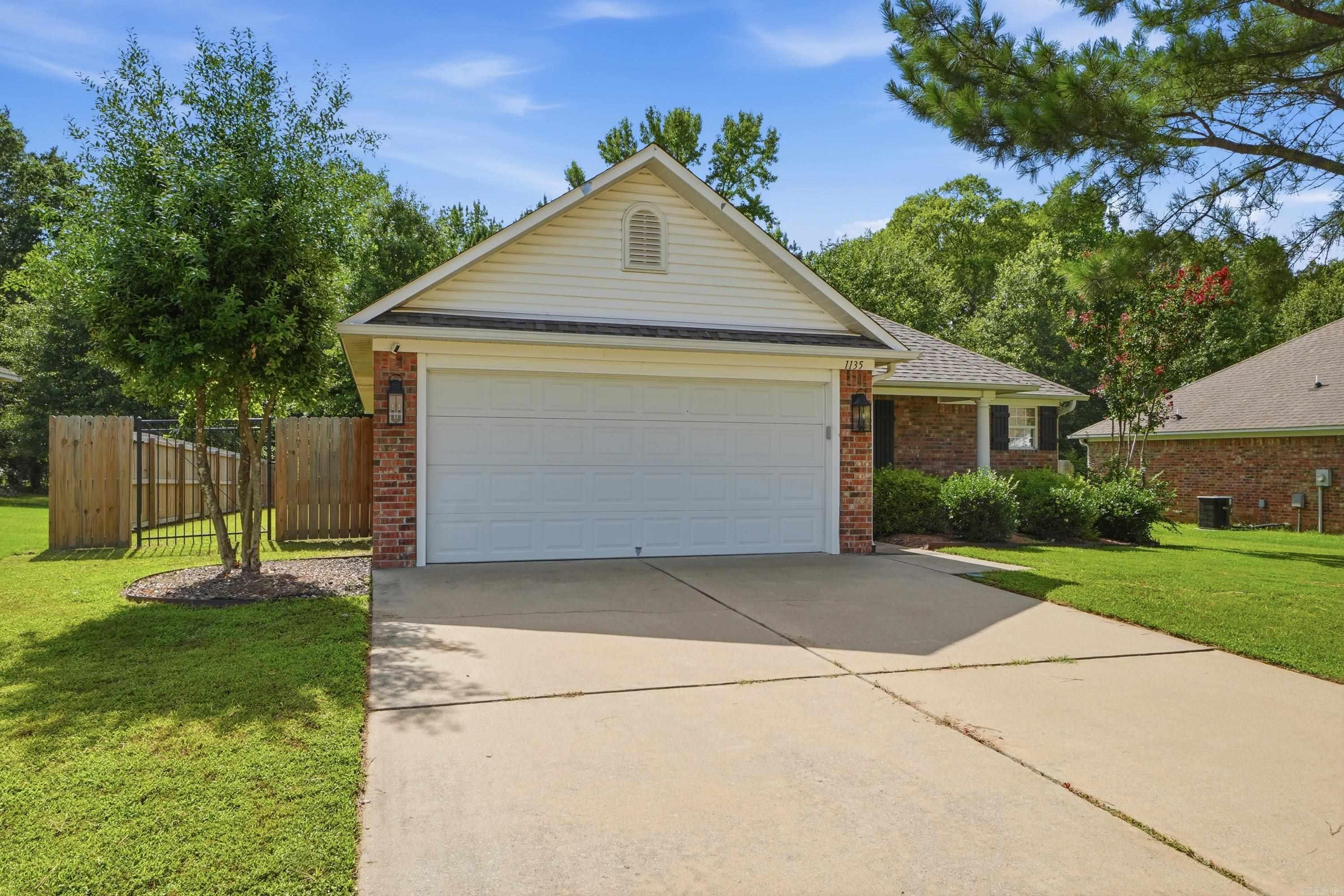 CHESTNUT MEADOWS - Residential