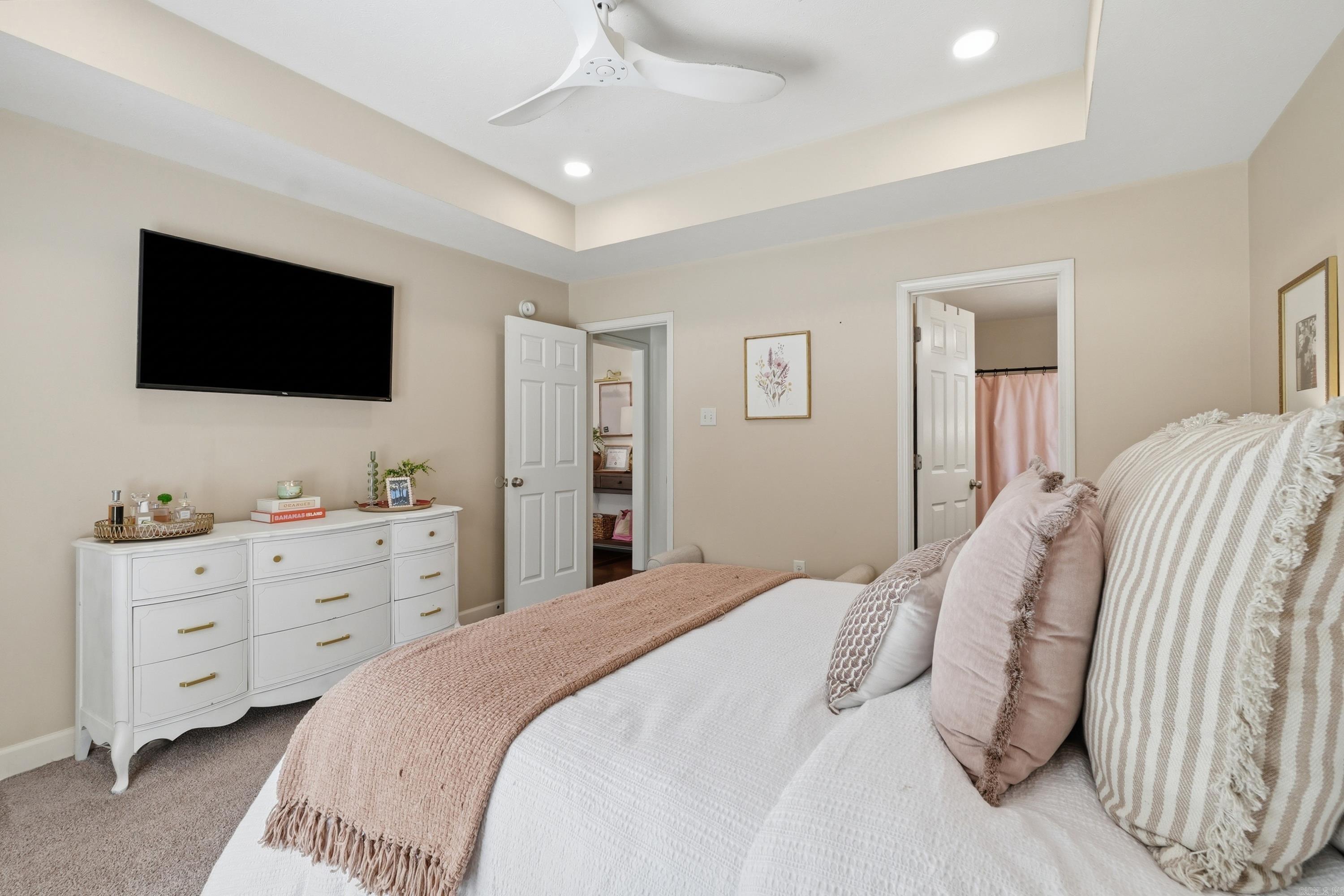 CHESTNUT MEADOWS - Residential