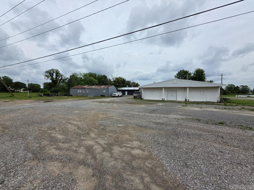 Wynne 21-07-03 - Commercial Sale