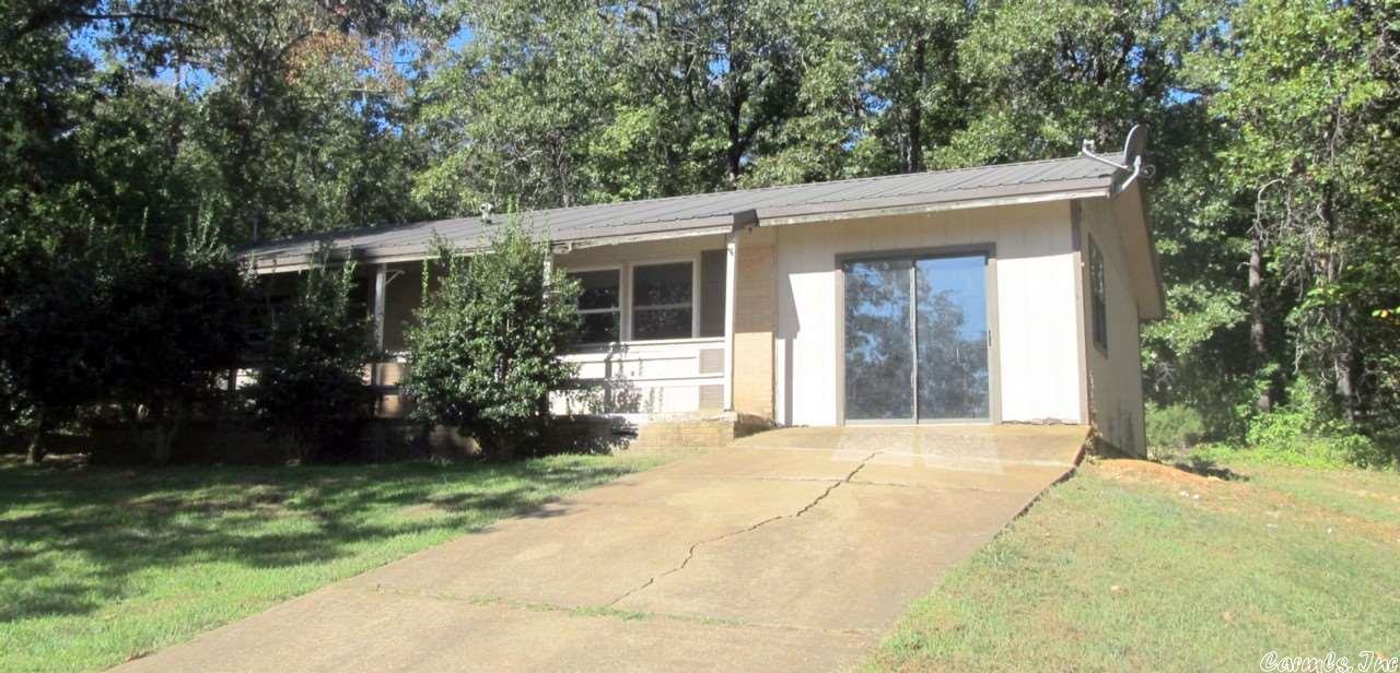 Bank Owned - Close to Lake Navajo - This 2 bedroom, full bath home needs some work. Fix this one up for a great rental or first time home buyer special. List price is $23,500 or best offer.