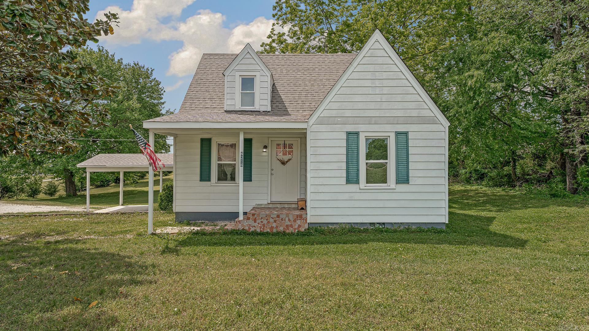 This home is full of charm and character!! Boasting Highway frontage and a 1 acre lot this cutie has 3 bedrooms with 1.5 baths that is super clean and turn key ready! Fresh new updates include new flooring, New paint, New kitchen cabinets, new fixtures! This home is picture perfect! Located on the westside of Paragould.