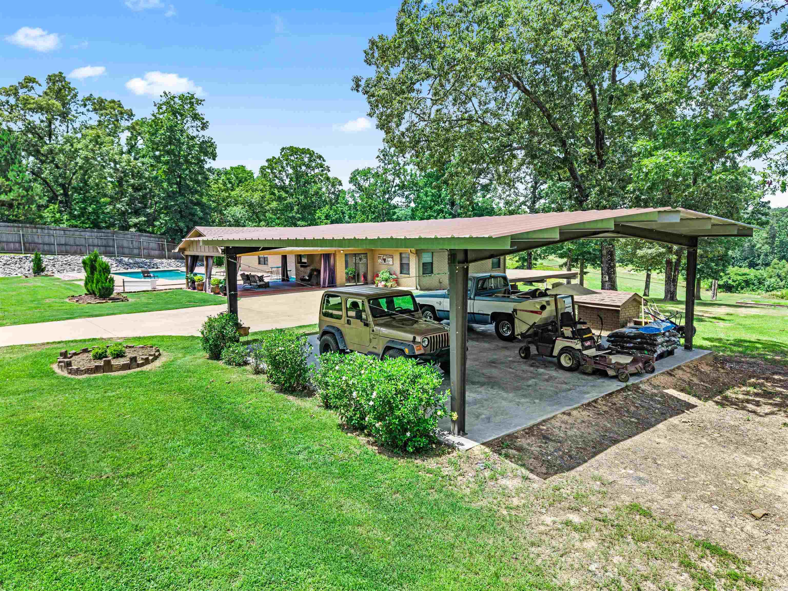 Rolling Hills - Residential