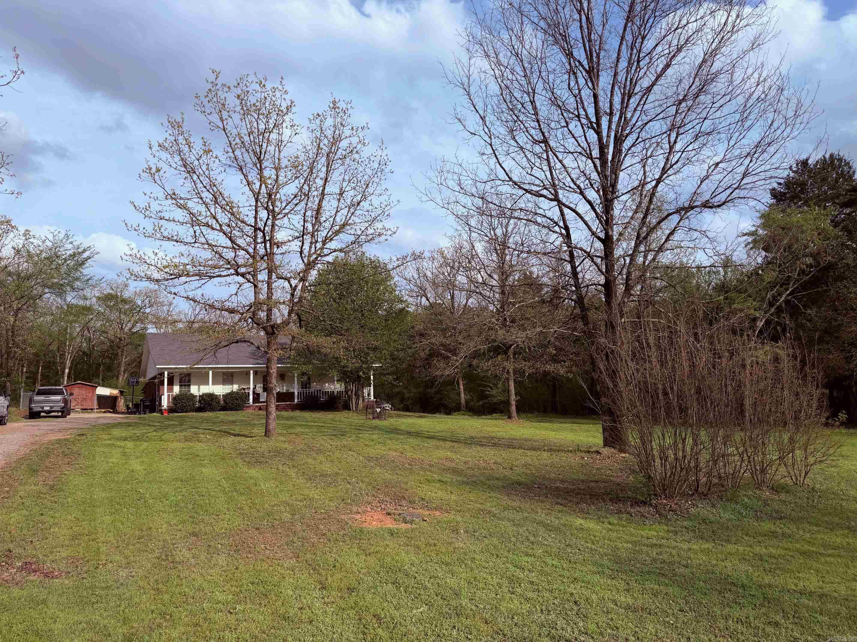 COUNTRY WOODS ESTATES - Residential