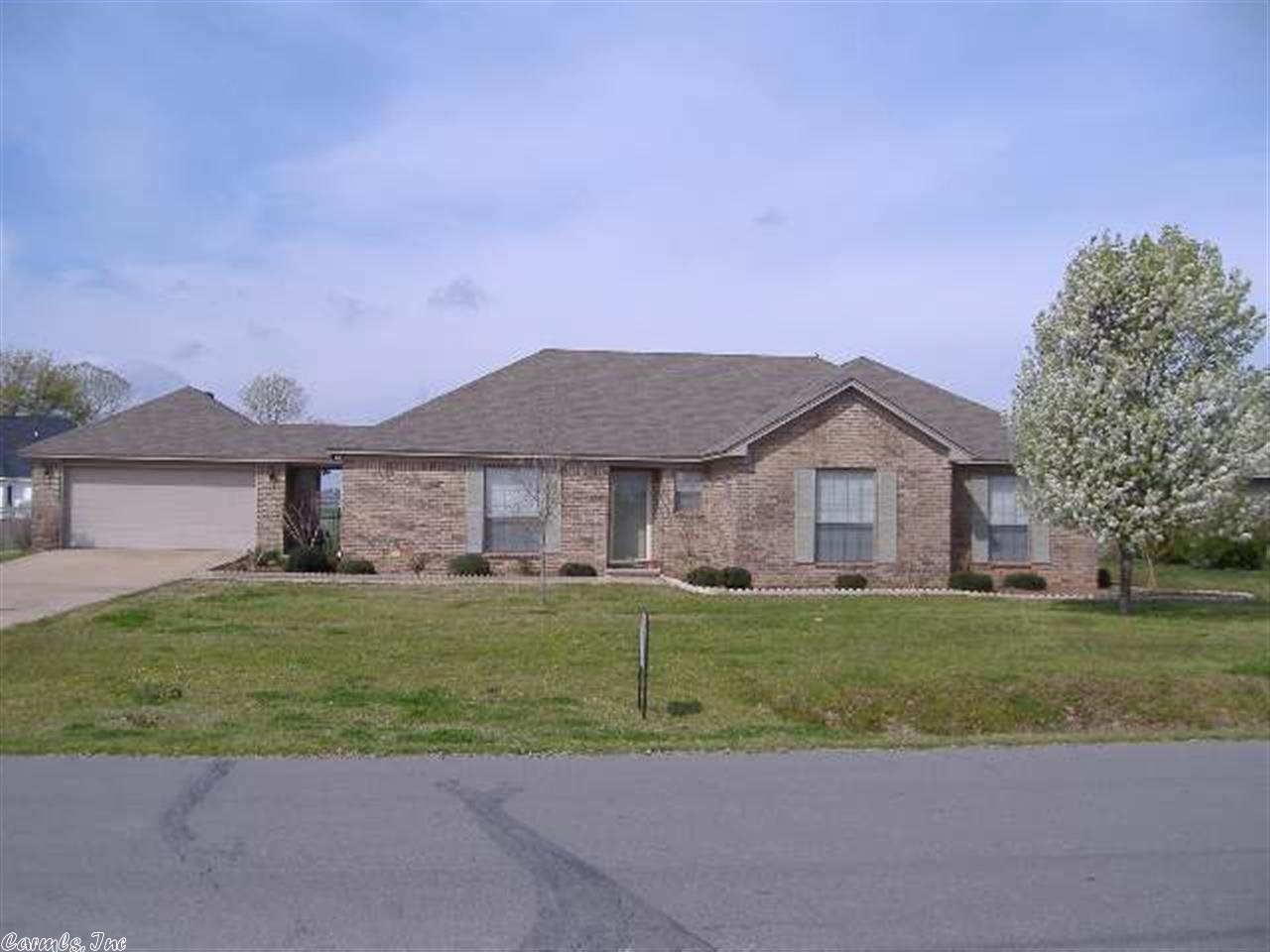 Great house with built-ins, gas fireplace, patio. Detaches 2 car. This is a must see