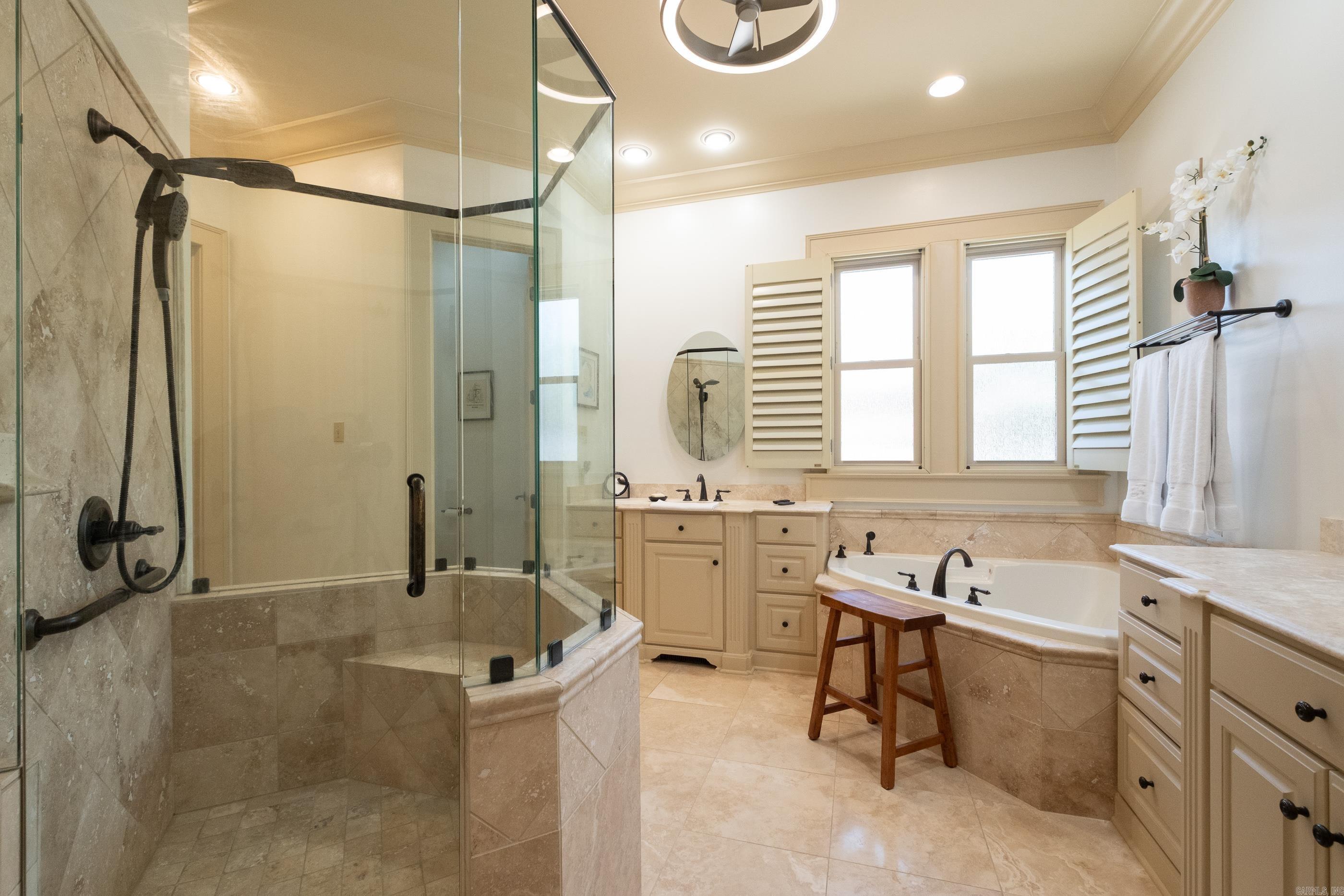 CHENAL VALLEY THE OAKS - Residential