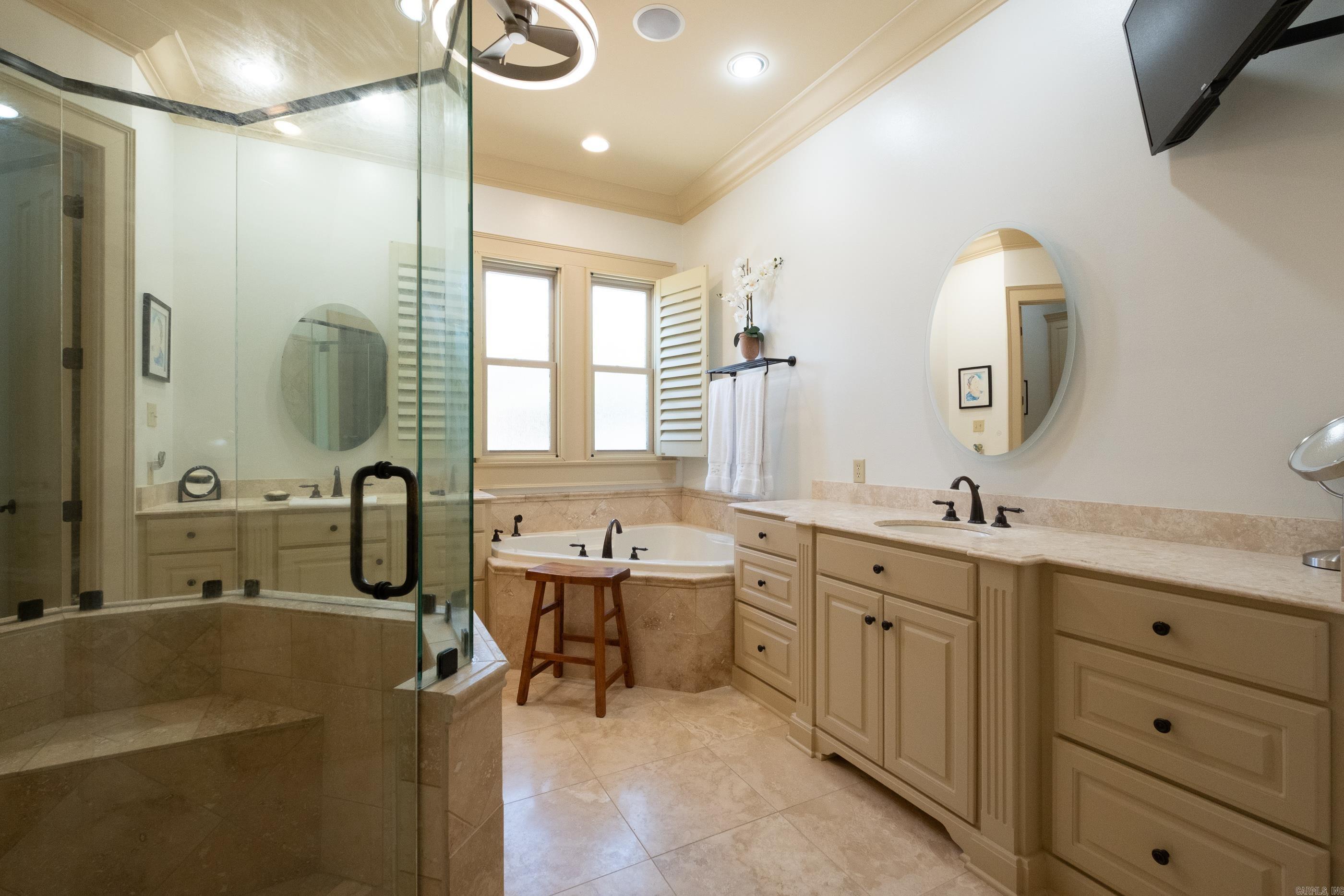 CHENAL VALLEY THE OAKS - Residential