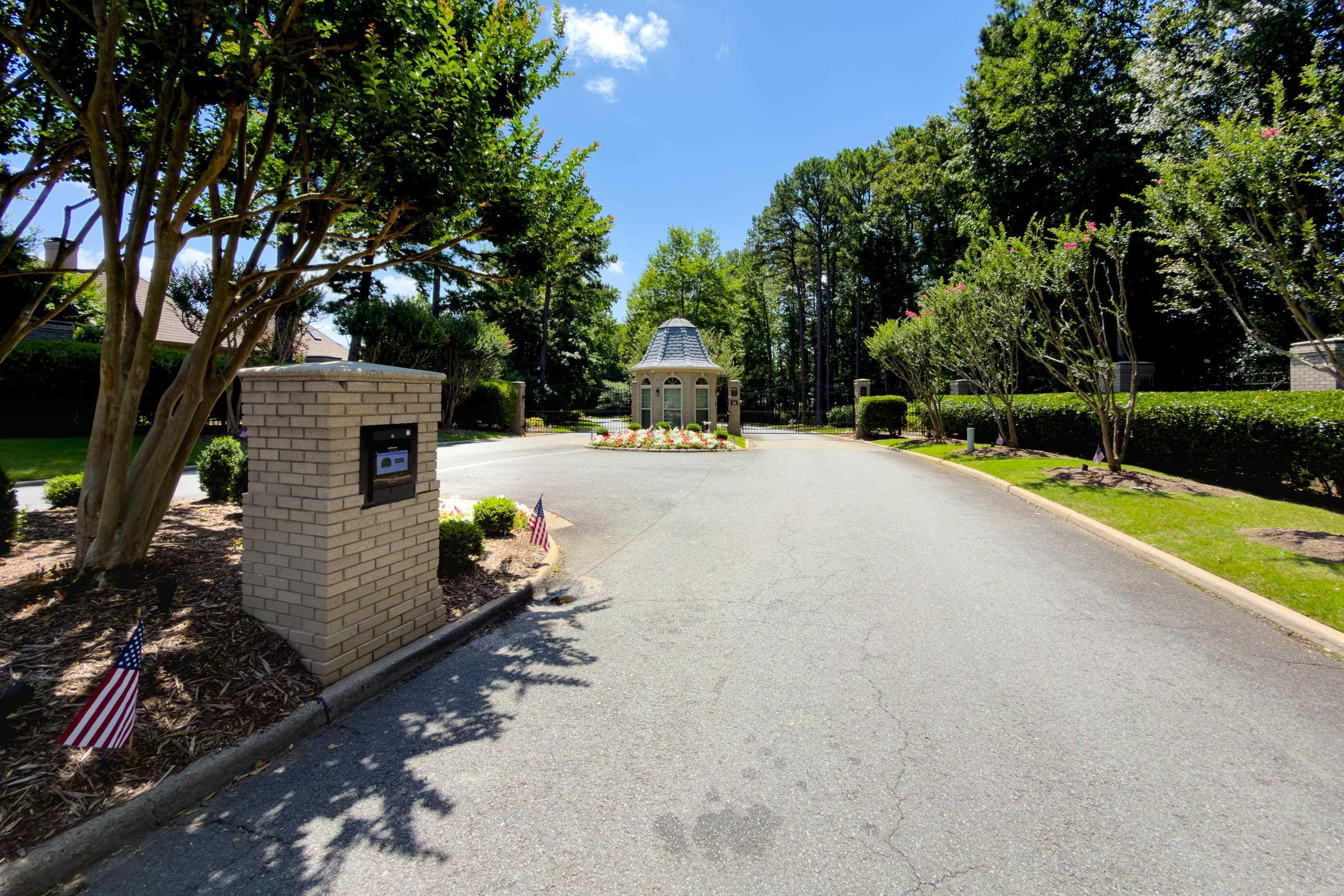 CHENAL VALLEY THE OAKS - Residential