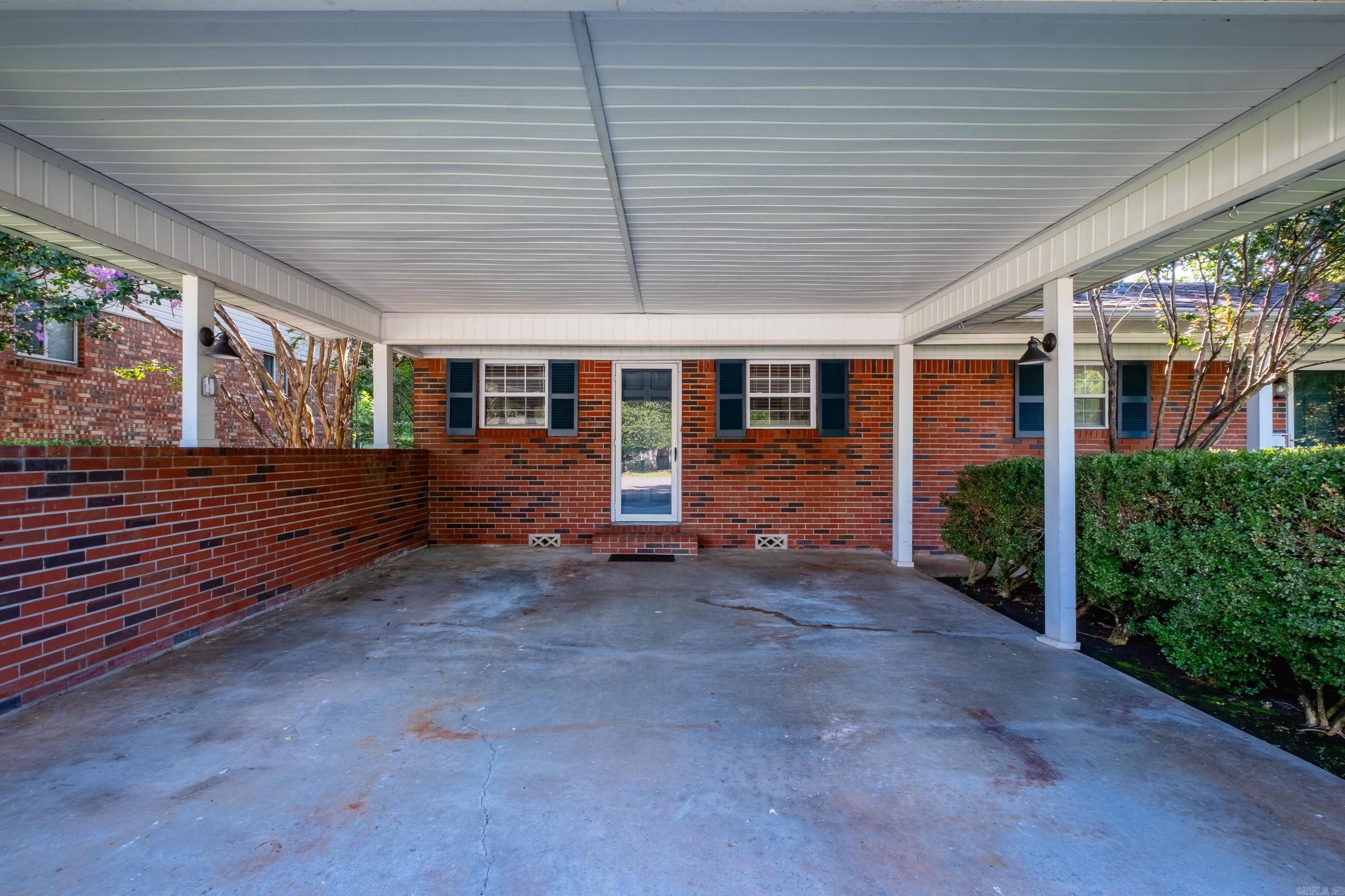 HALL PLAZA - Residential