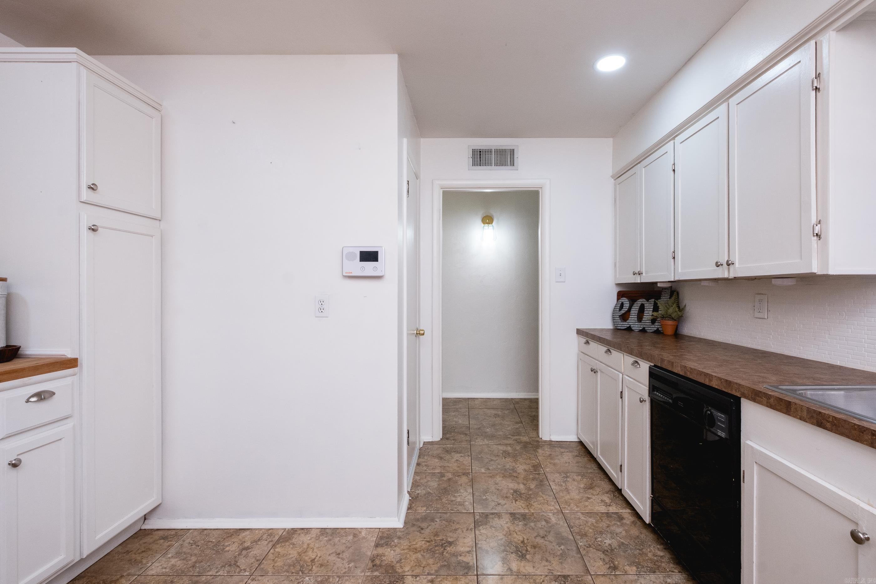 HALL PLAZA - Residential