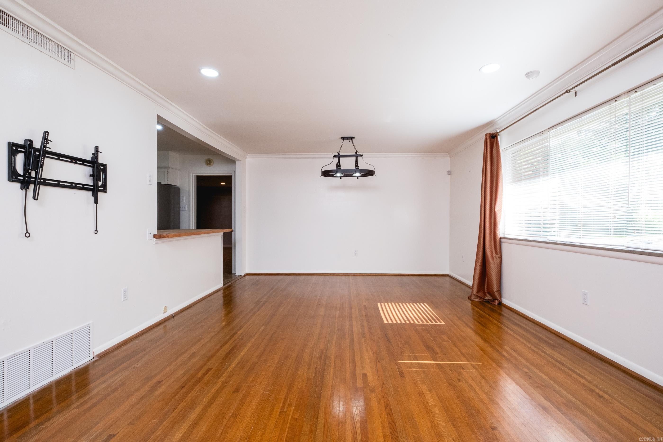 HALL PLAZA - Residential