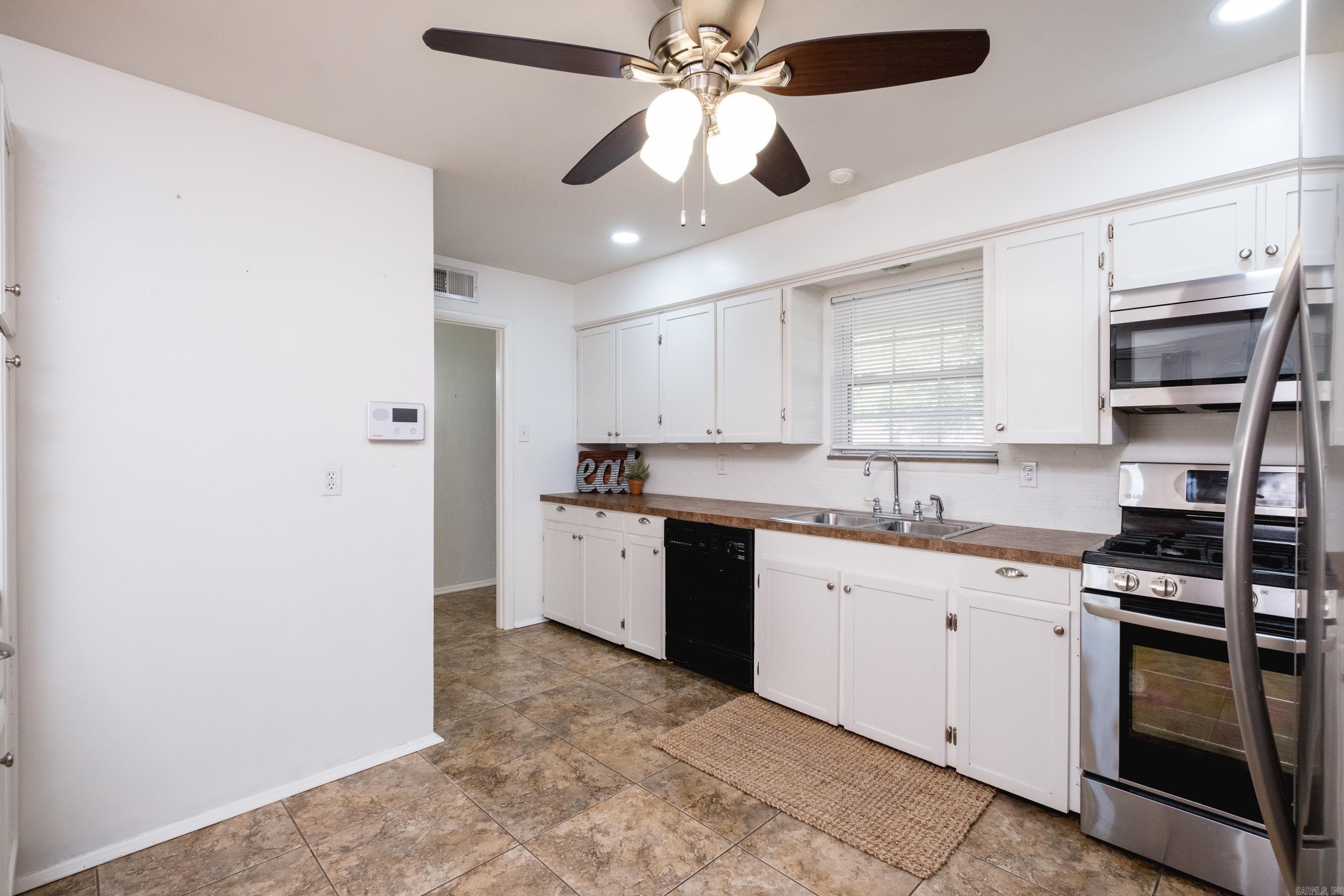 HALL PLAZA - Residential