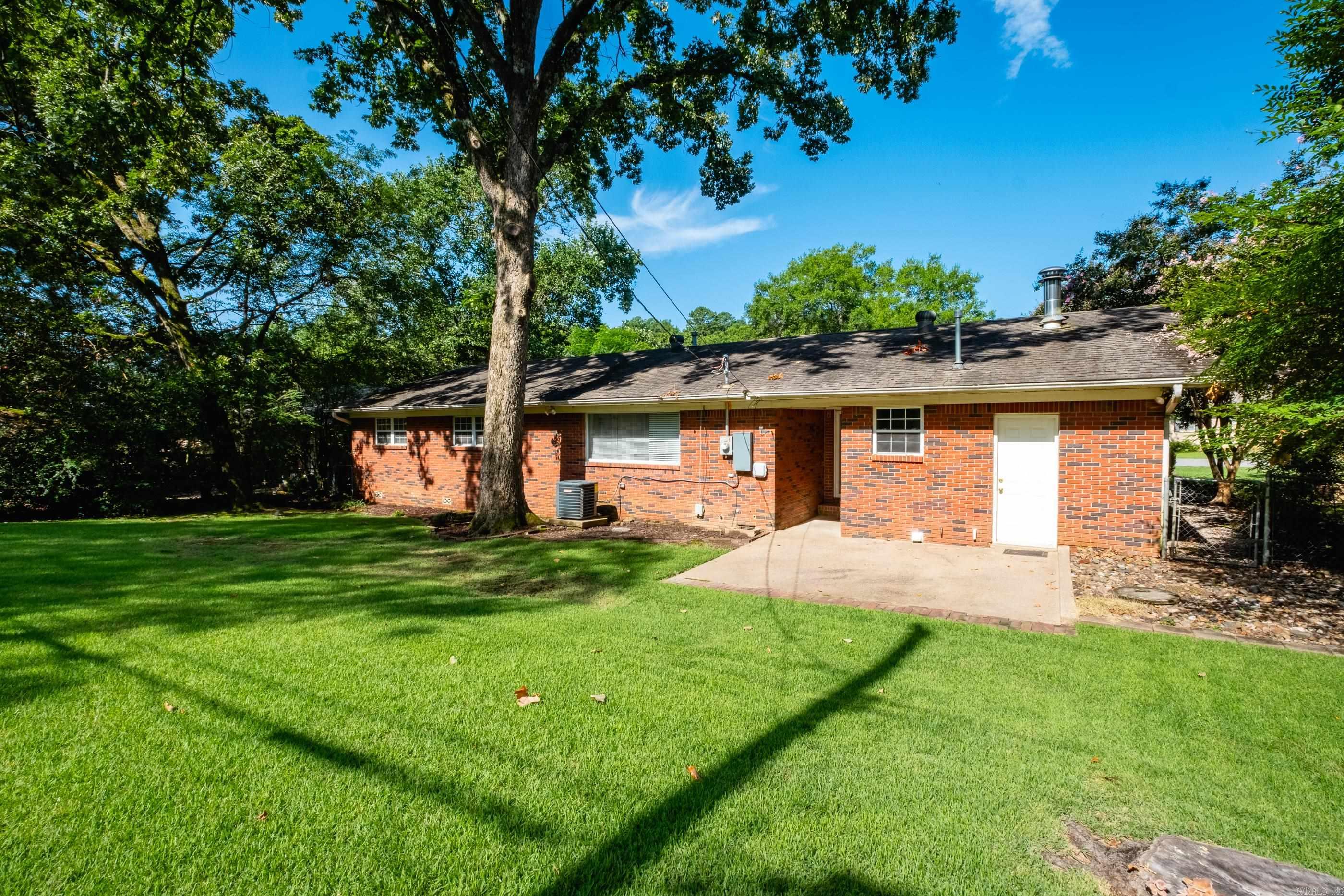 HALL PLAZA - Residential