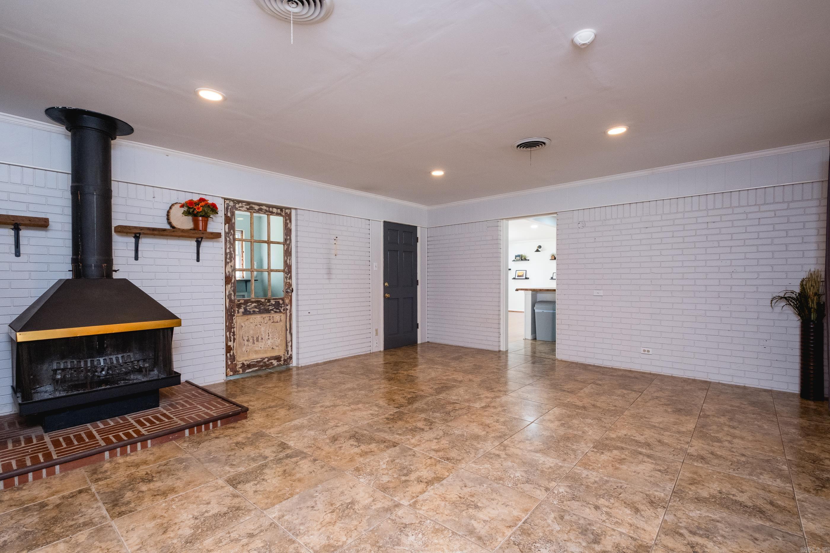 HALL PLAZA - Residential