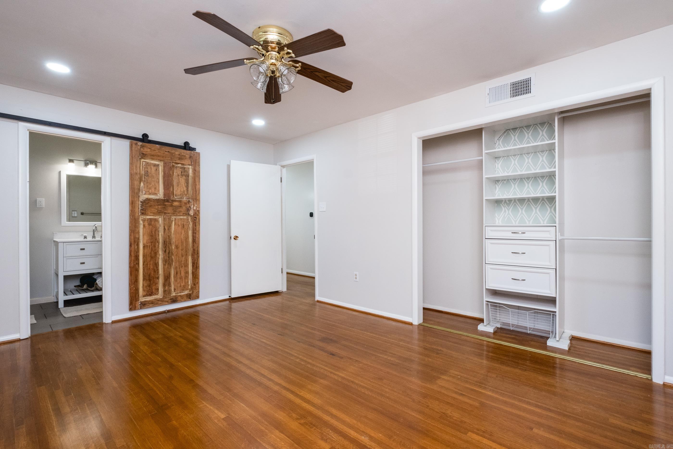 HALL PLAZA - Residential