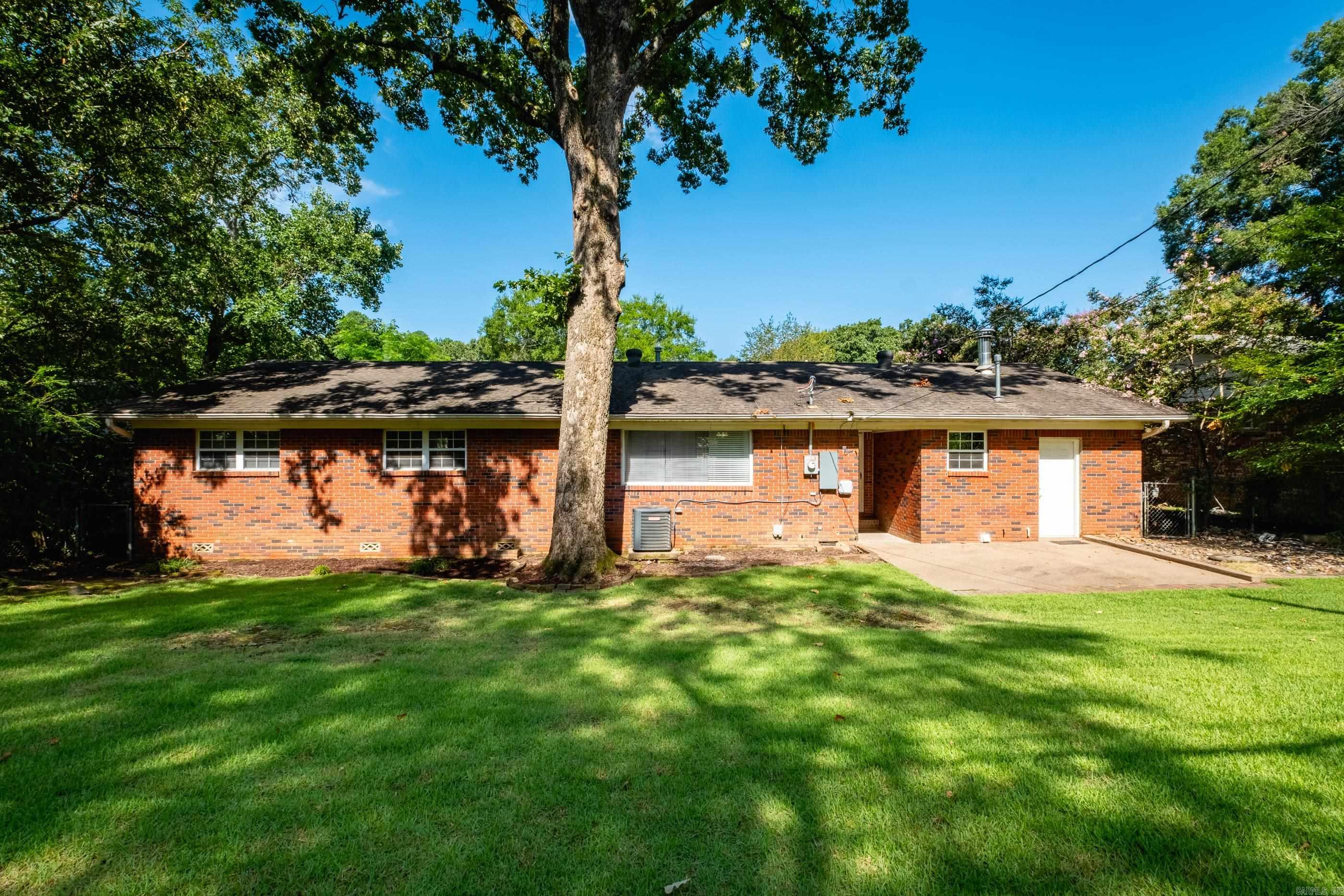 HALL PLAZA - Residential