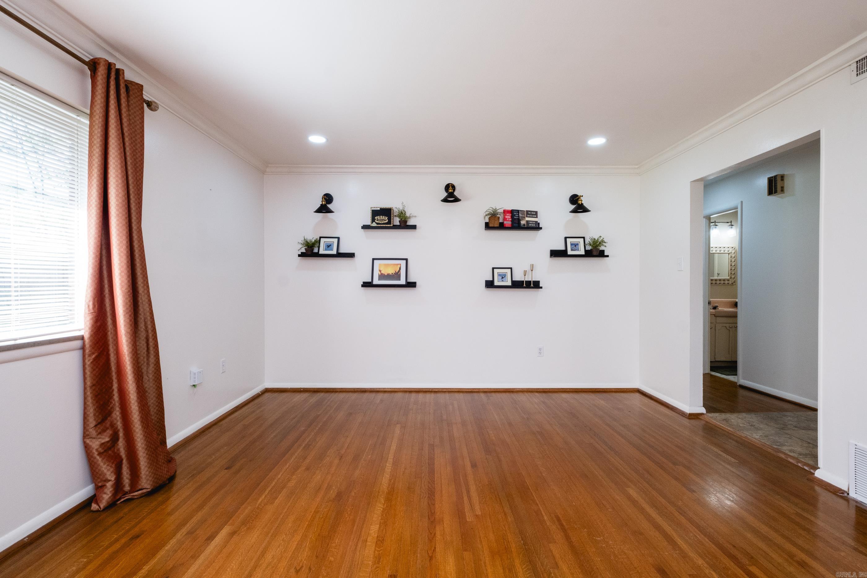 HALL PLAZA - Residential