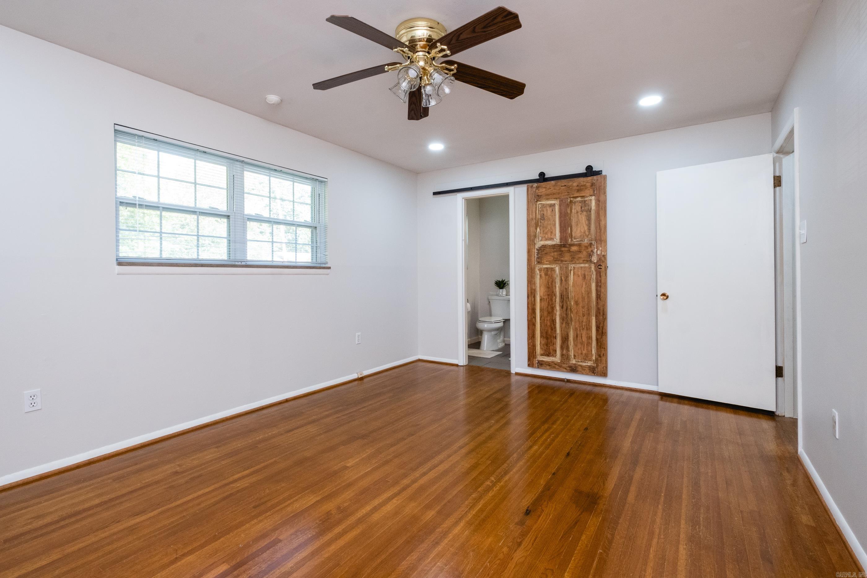 HALL PLAZA - Residential