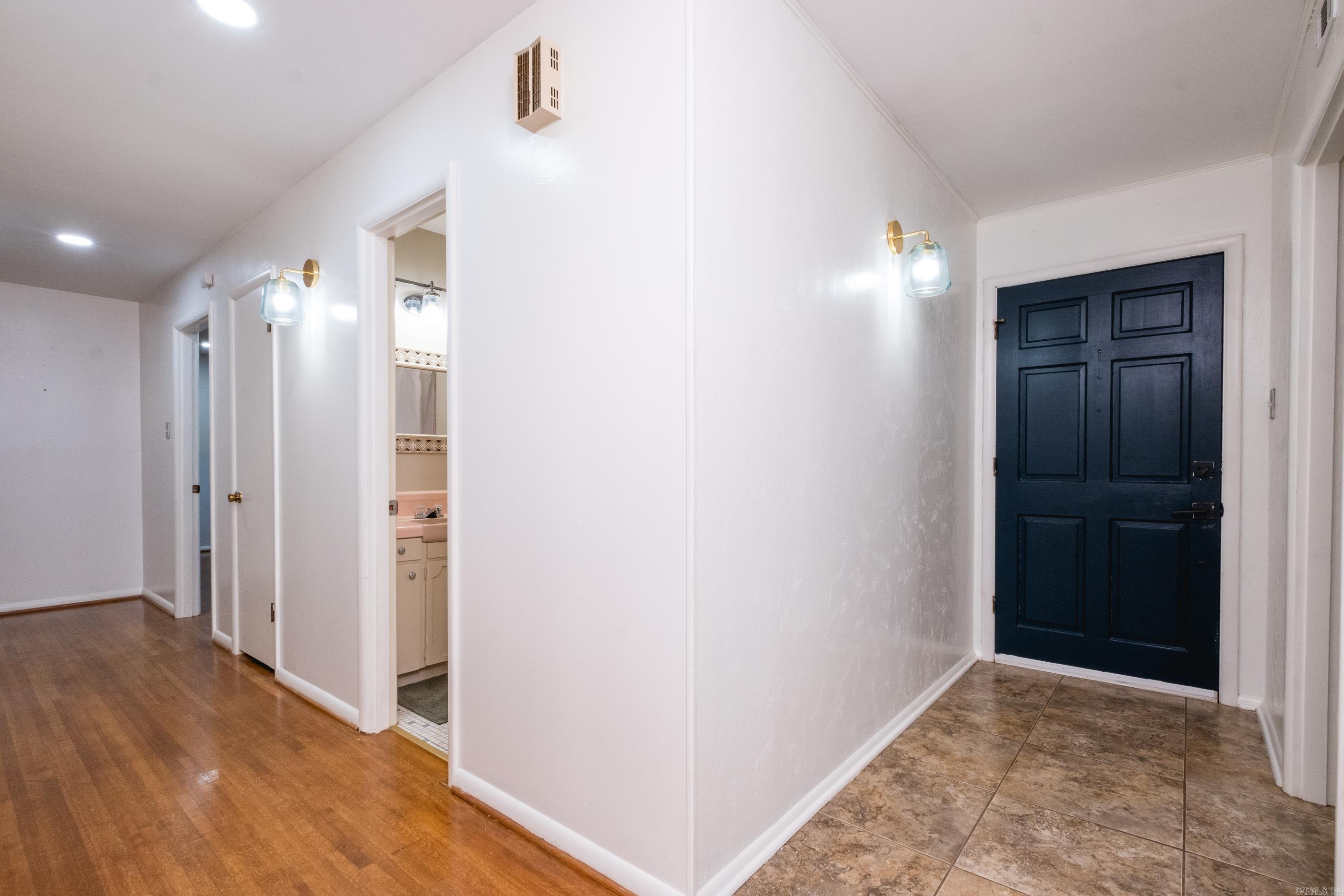 HALL PLAZA - Residential