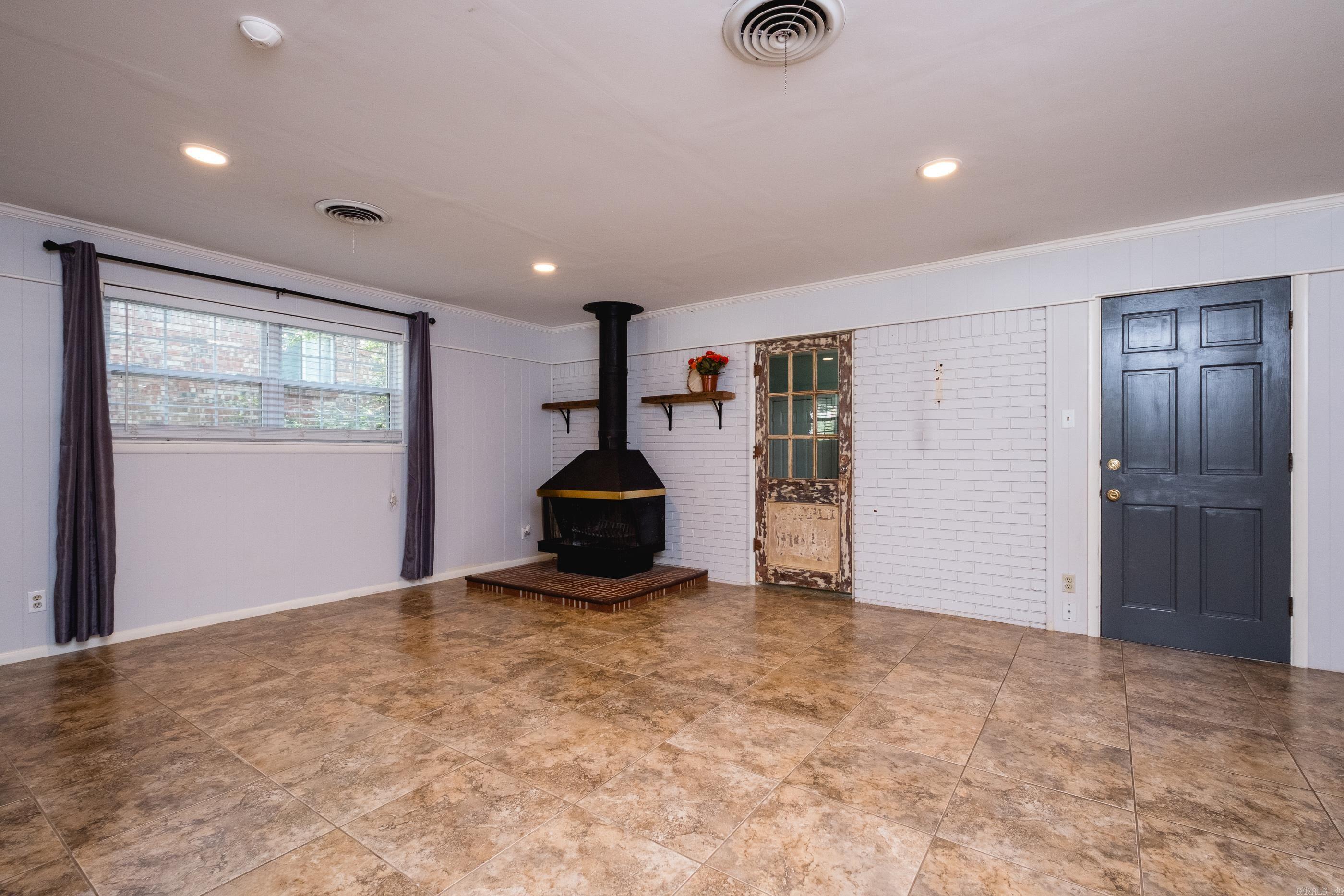 HALL PLAZA - Residential