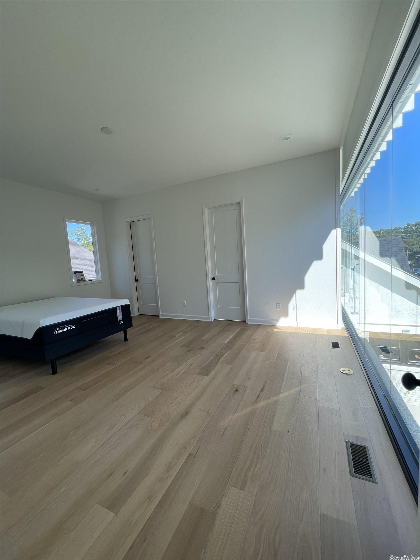 MCGEHEE - Residential