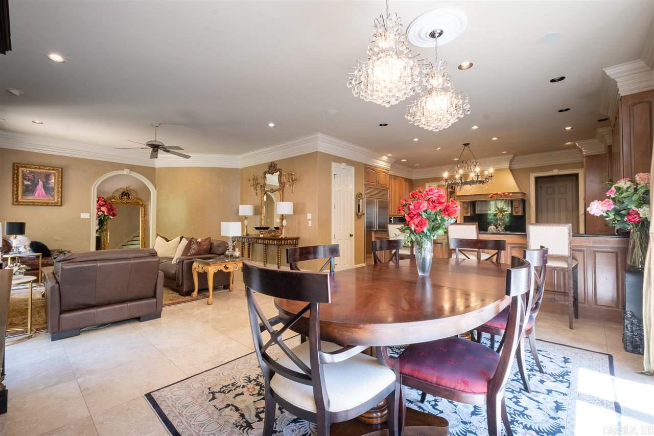 CHENAL DOWNS - Residential