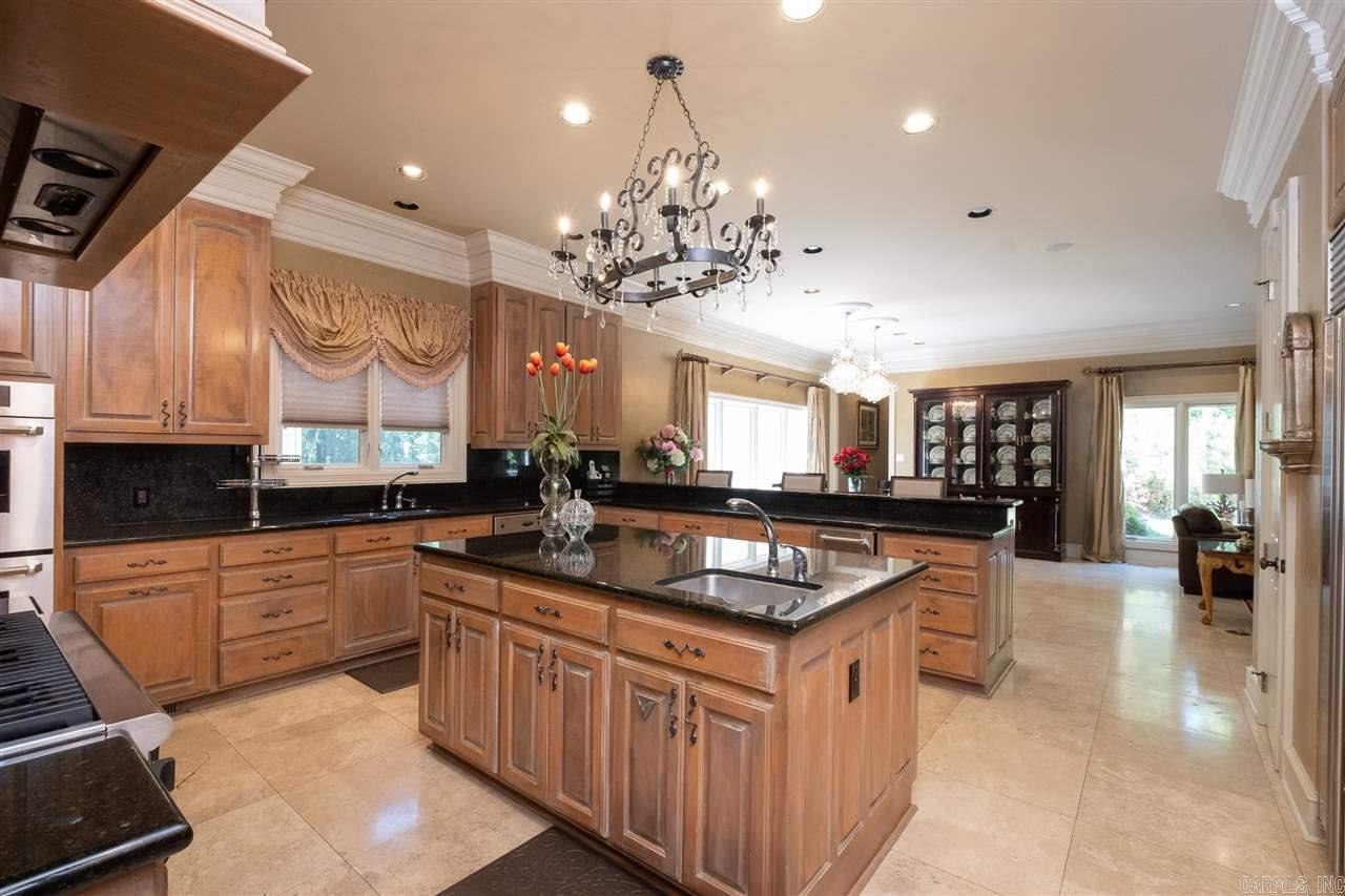 CHENAL DOWNS - Residential