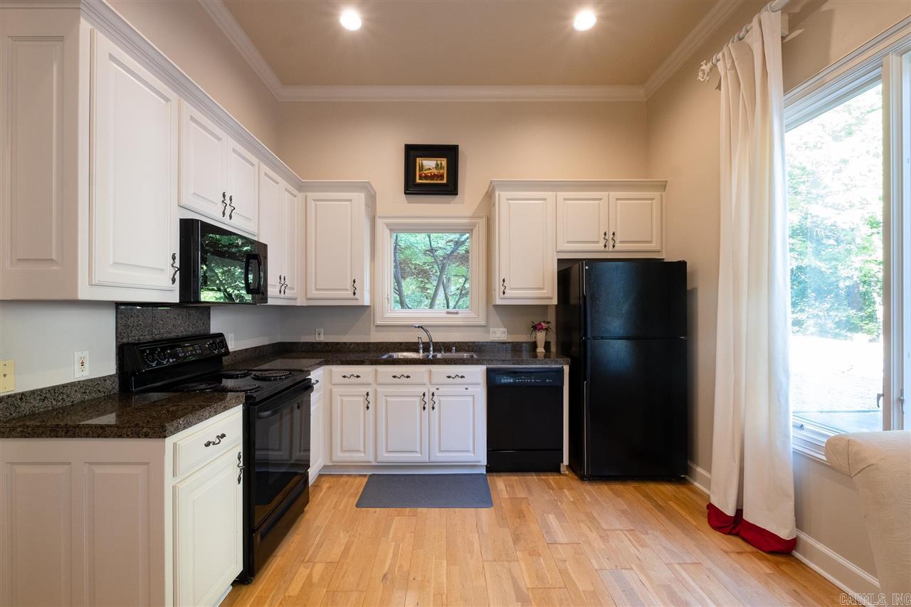 CHENAL DOWNS - Residential