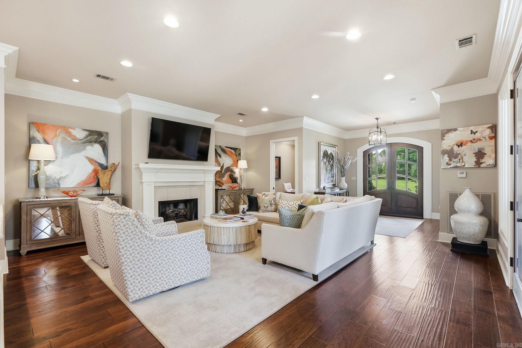 CHENAL VALLEY HALLEN COURT - Residential