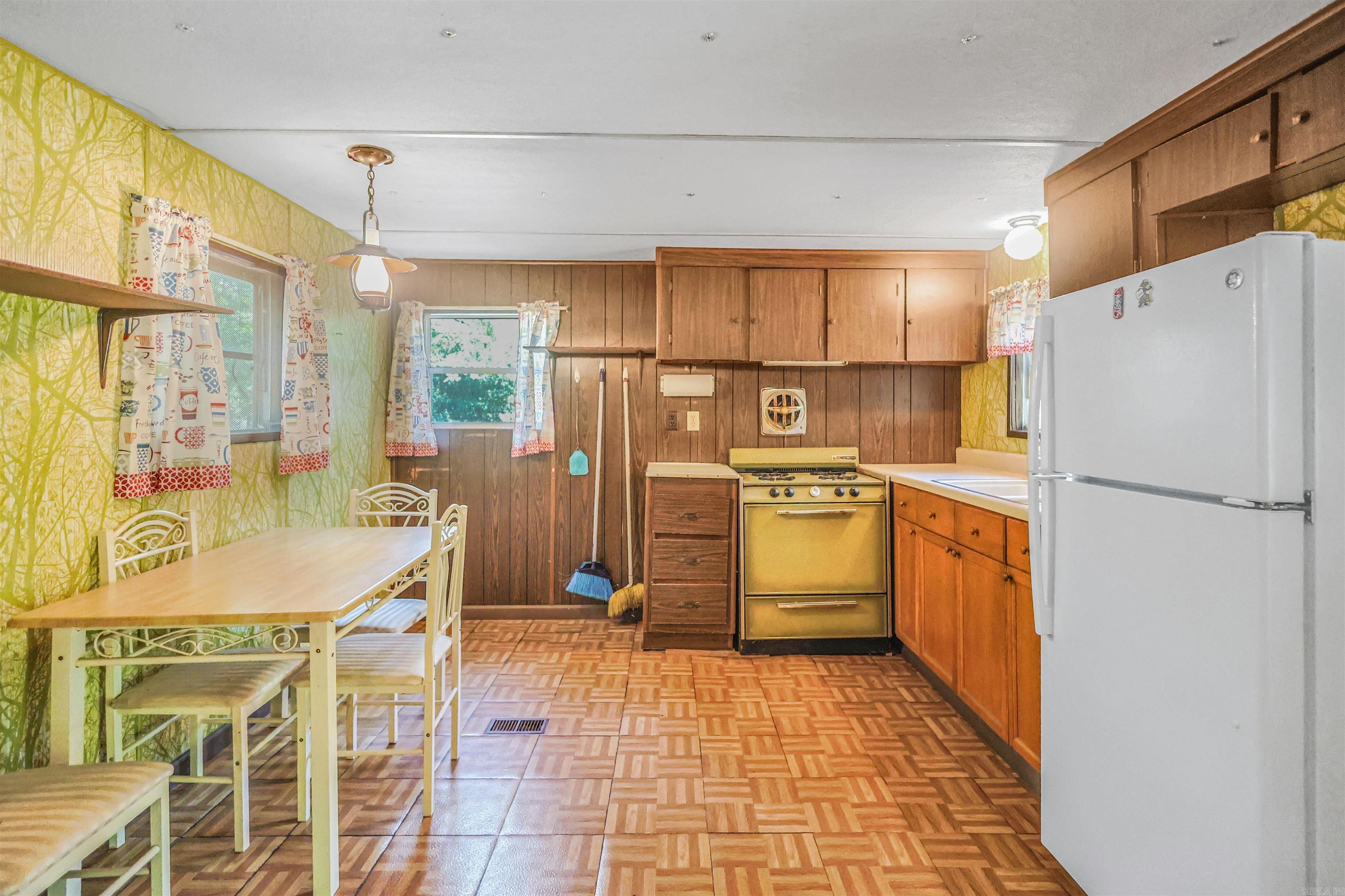LITTLE FIR - Residential