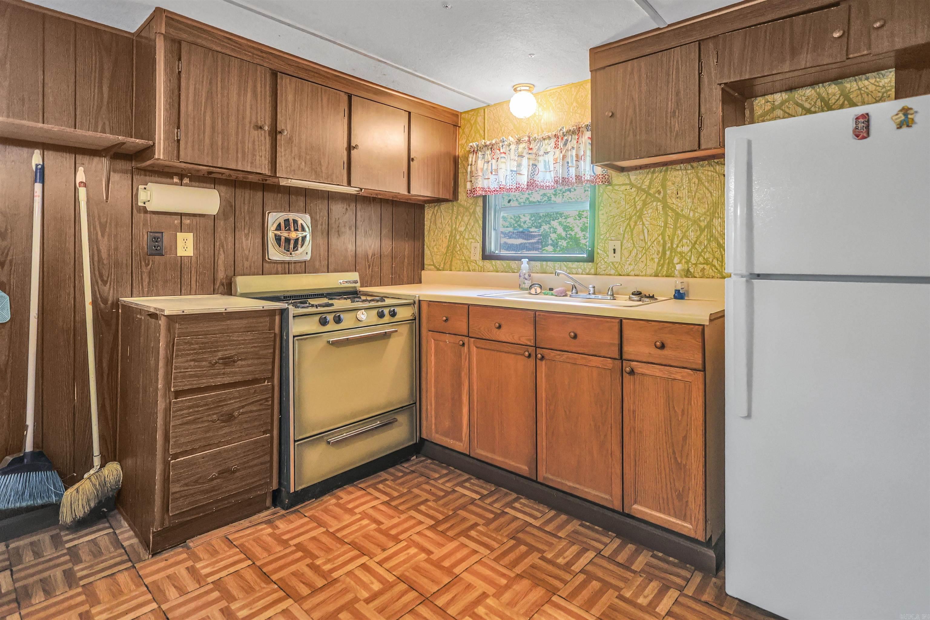 LITTLE FIR - Residential