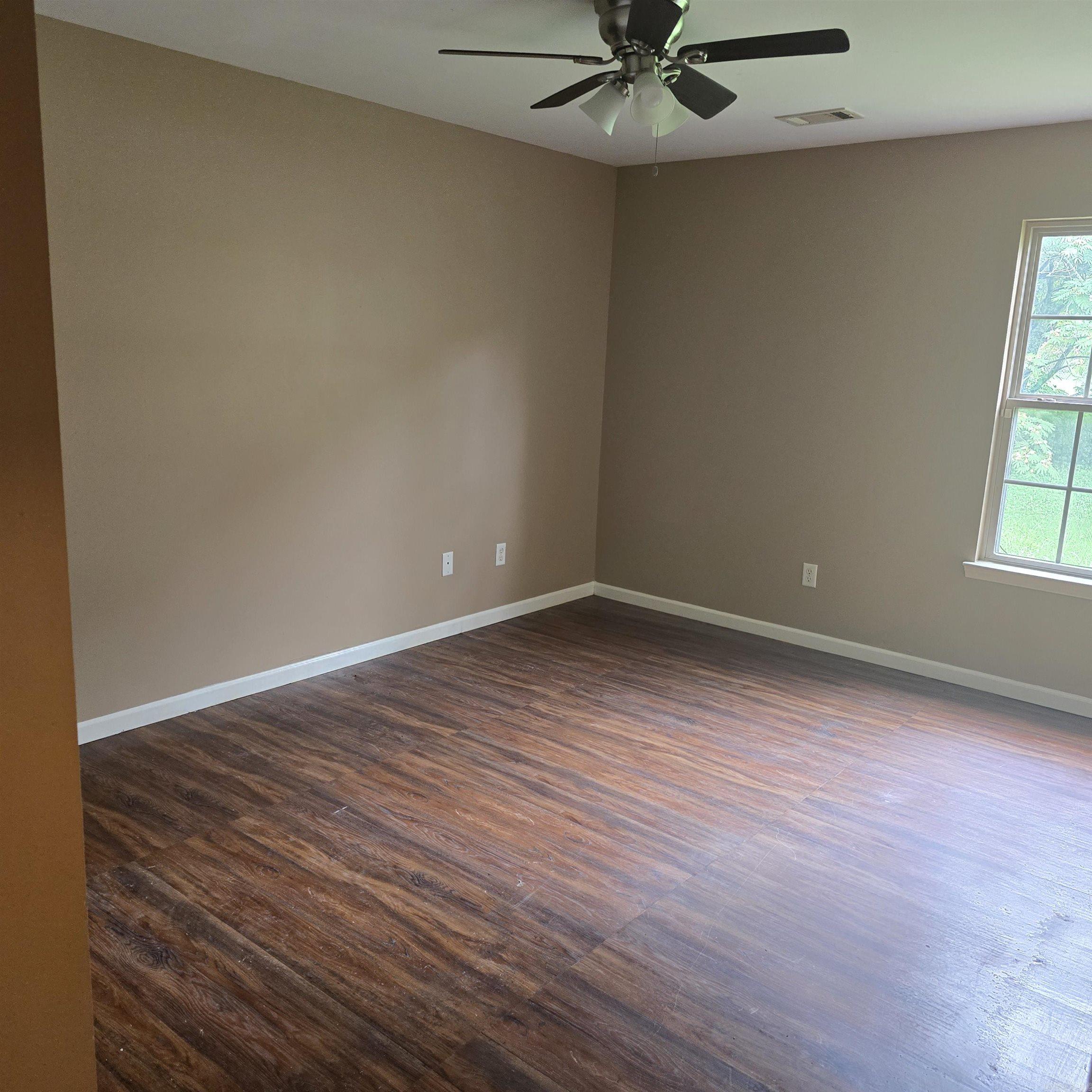 John Barrow 7L - Residential Lease